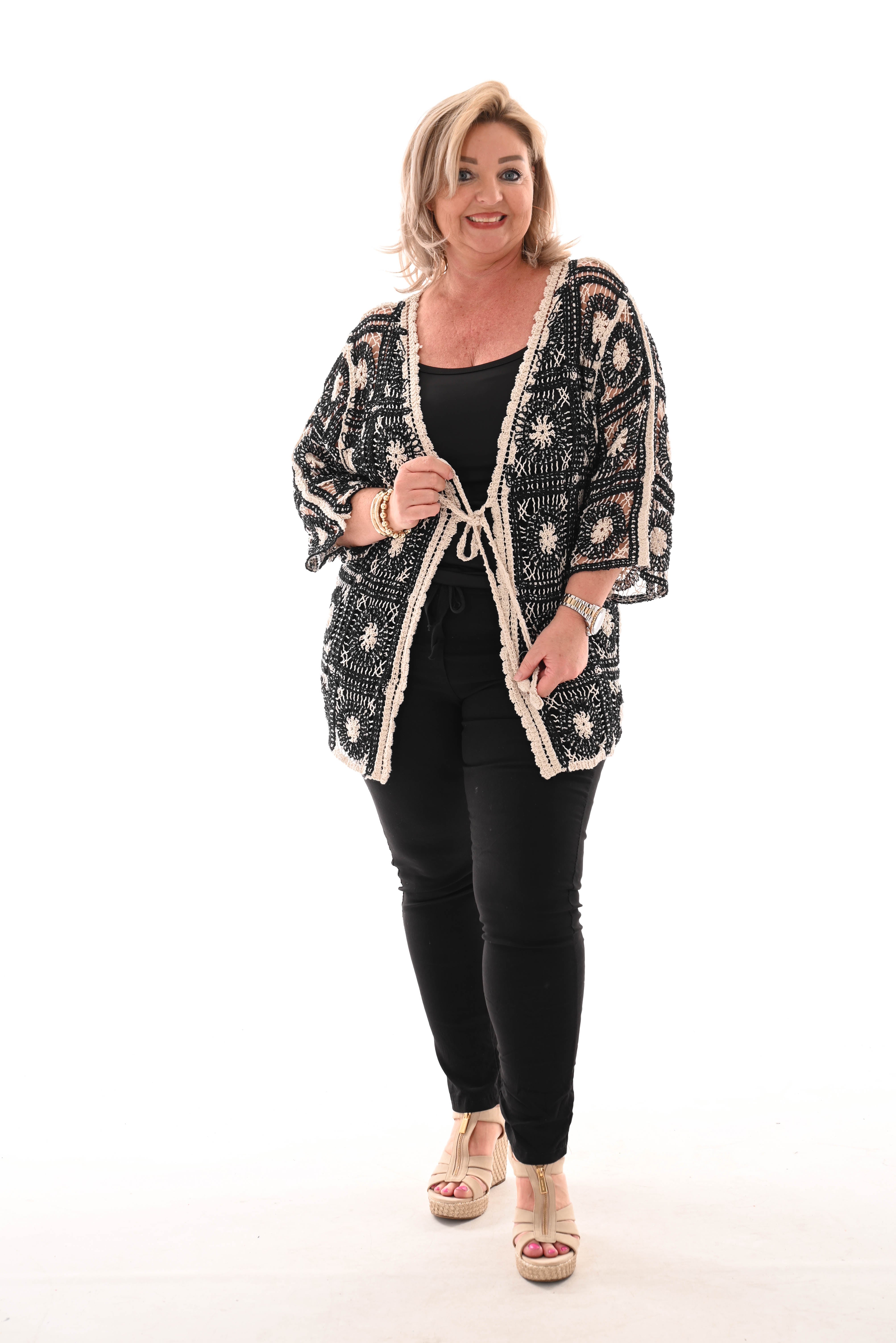 Kort gehaakt vest strik sluiting beige/zwart