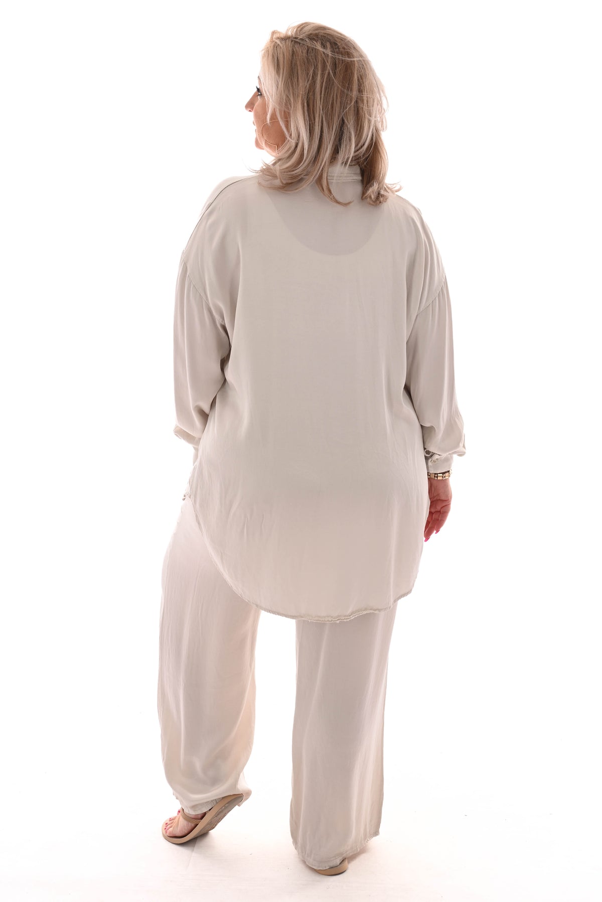 Tweedelig pak silky uni roomwit