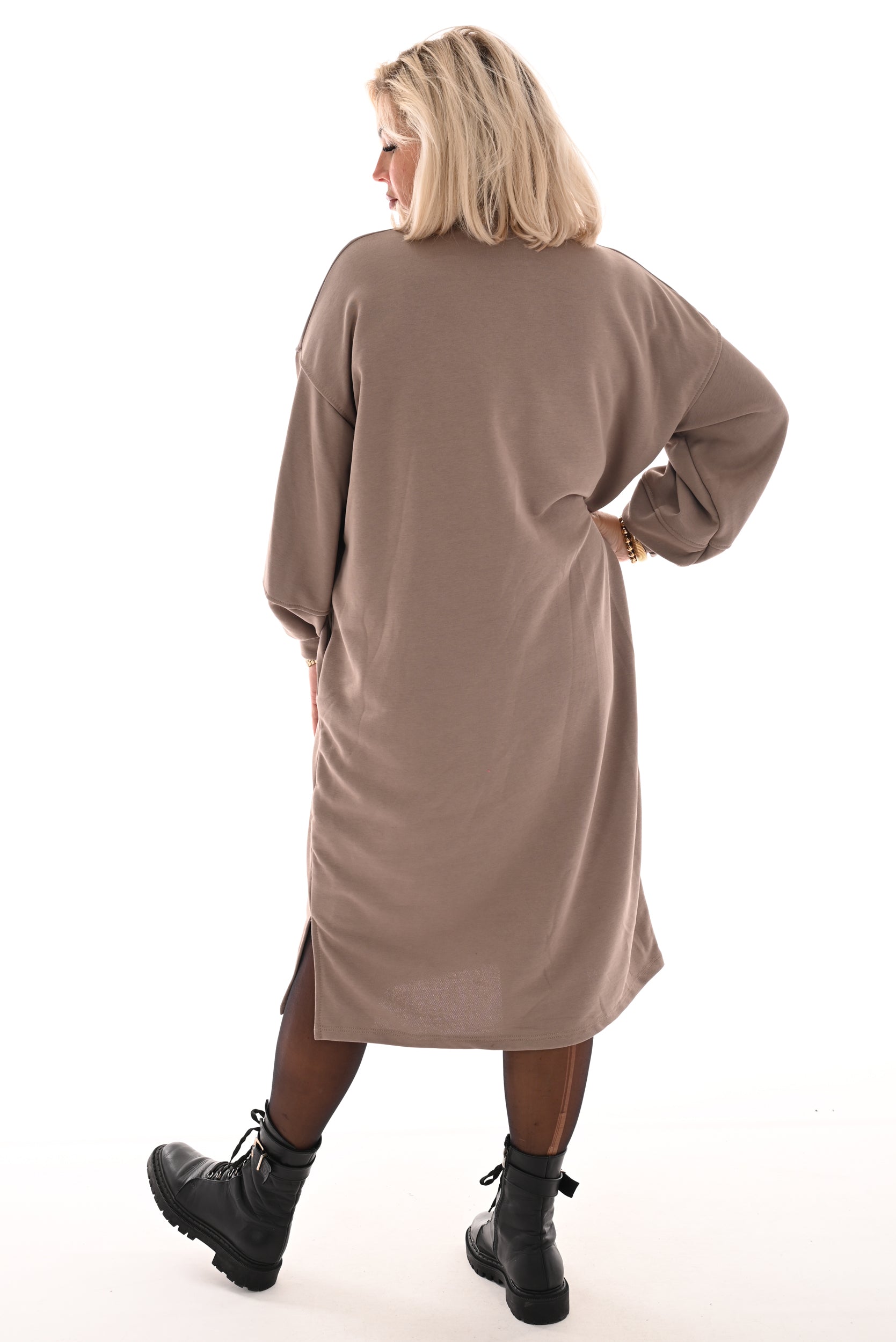 Sweater dress met zakken taupe