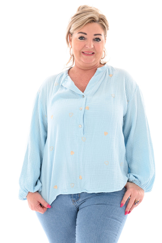 Korte crepe blouse met hartjes lichtblauw