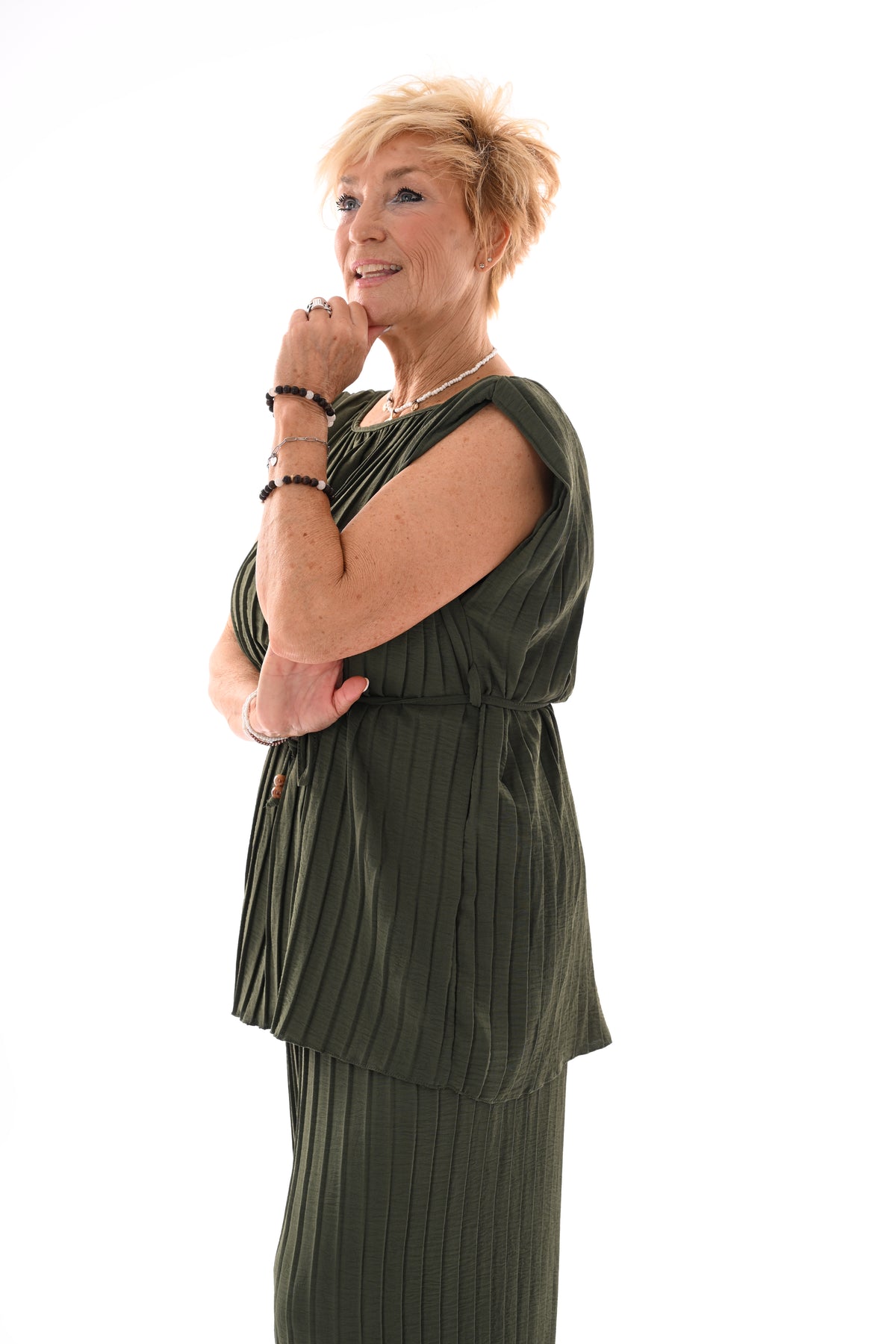 Tweedelig set plisse met ceintuur legergroen