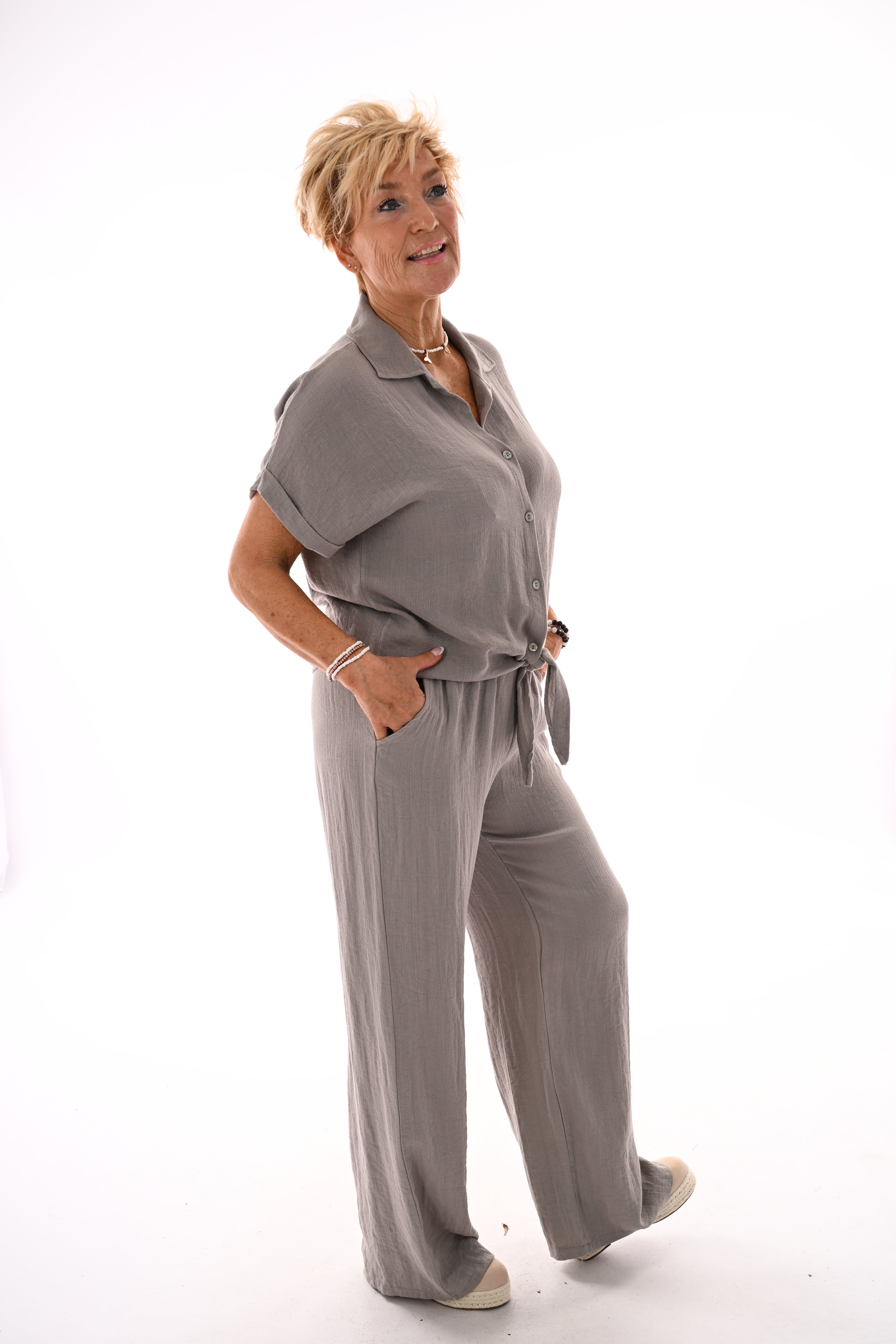 Tweedelig set blouse met knoop uni taupe