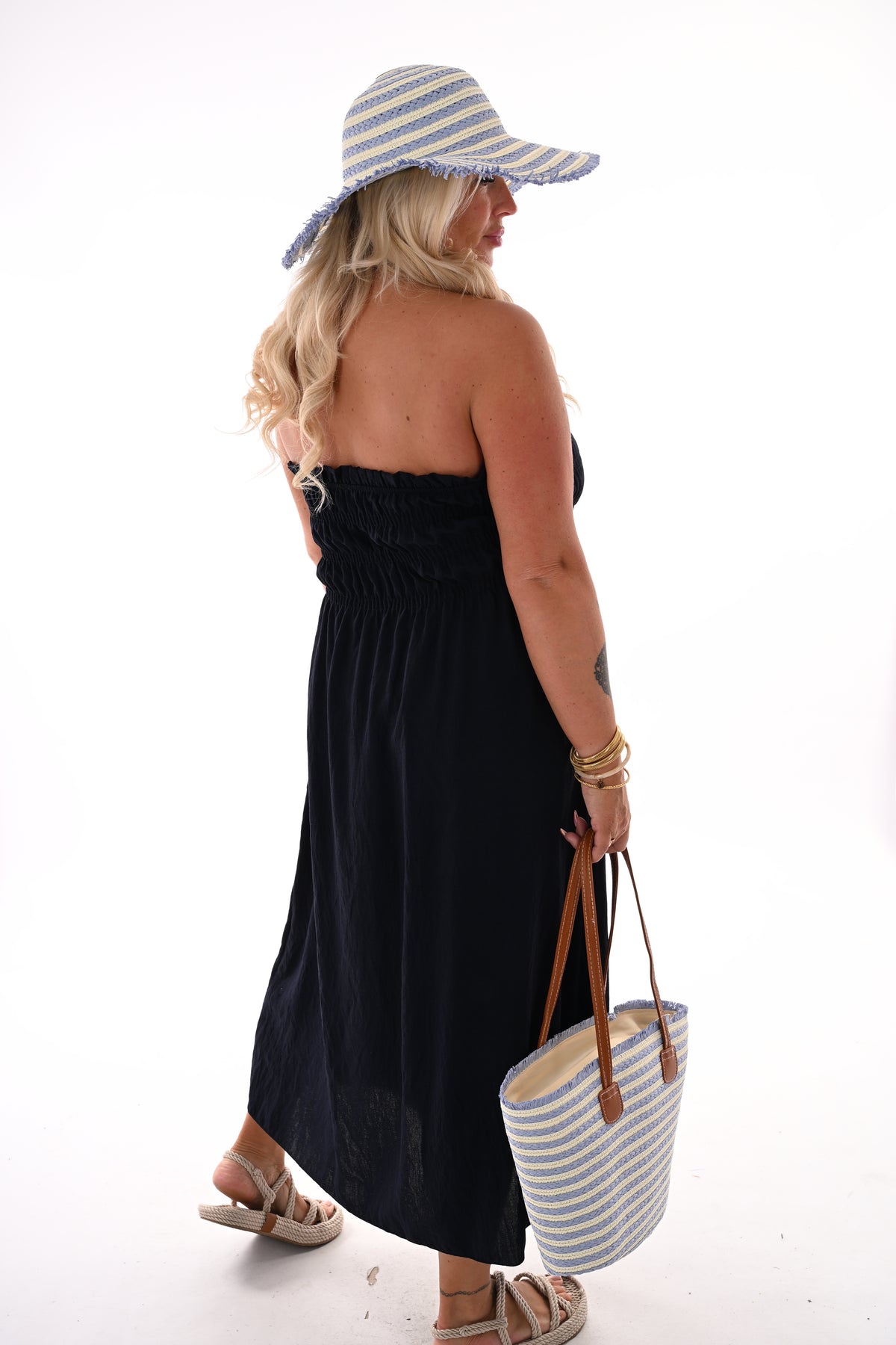 Off-shoulder jurk met smock marineblauw