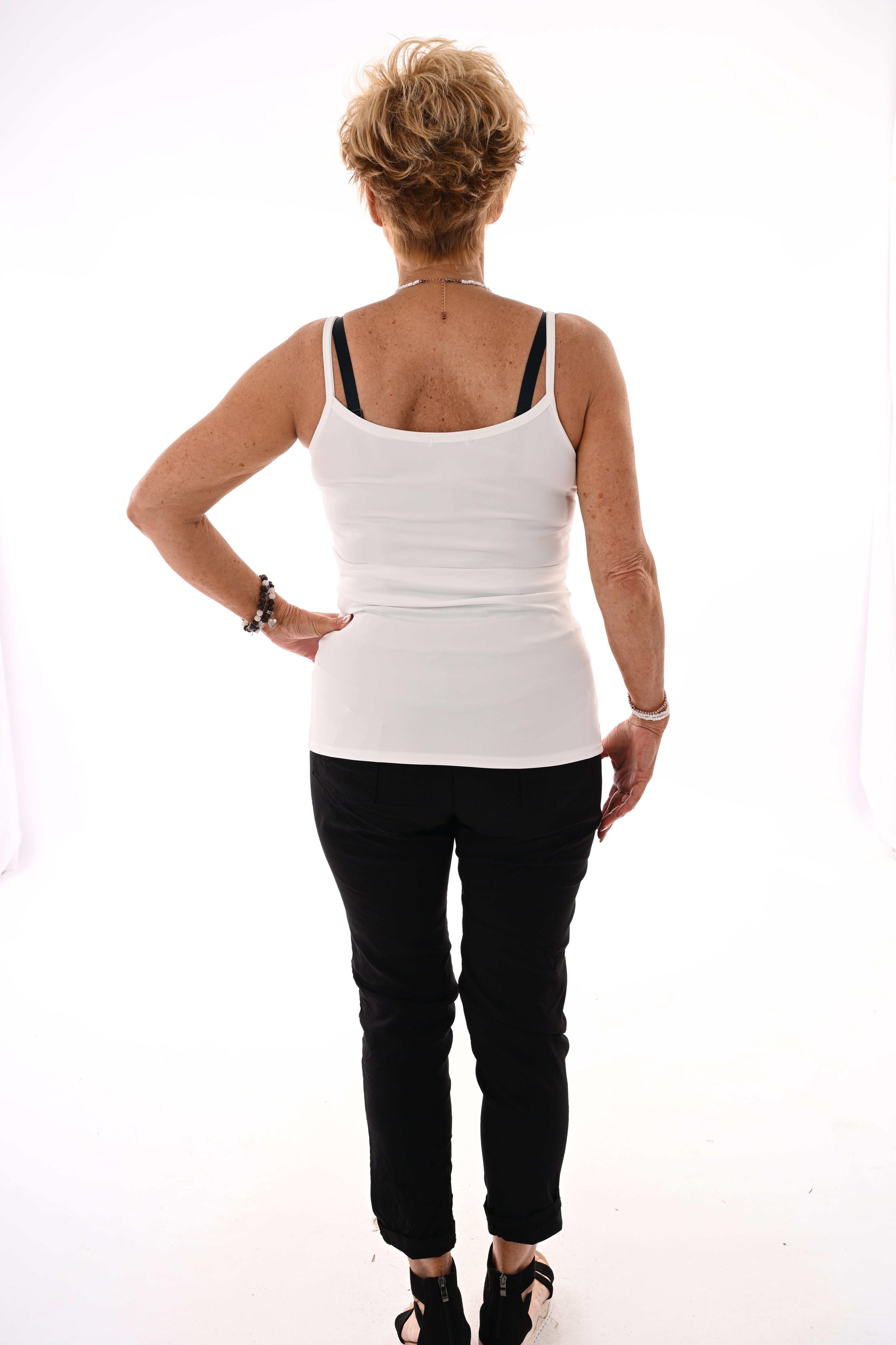 Basic singlet wit