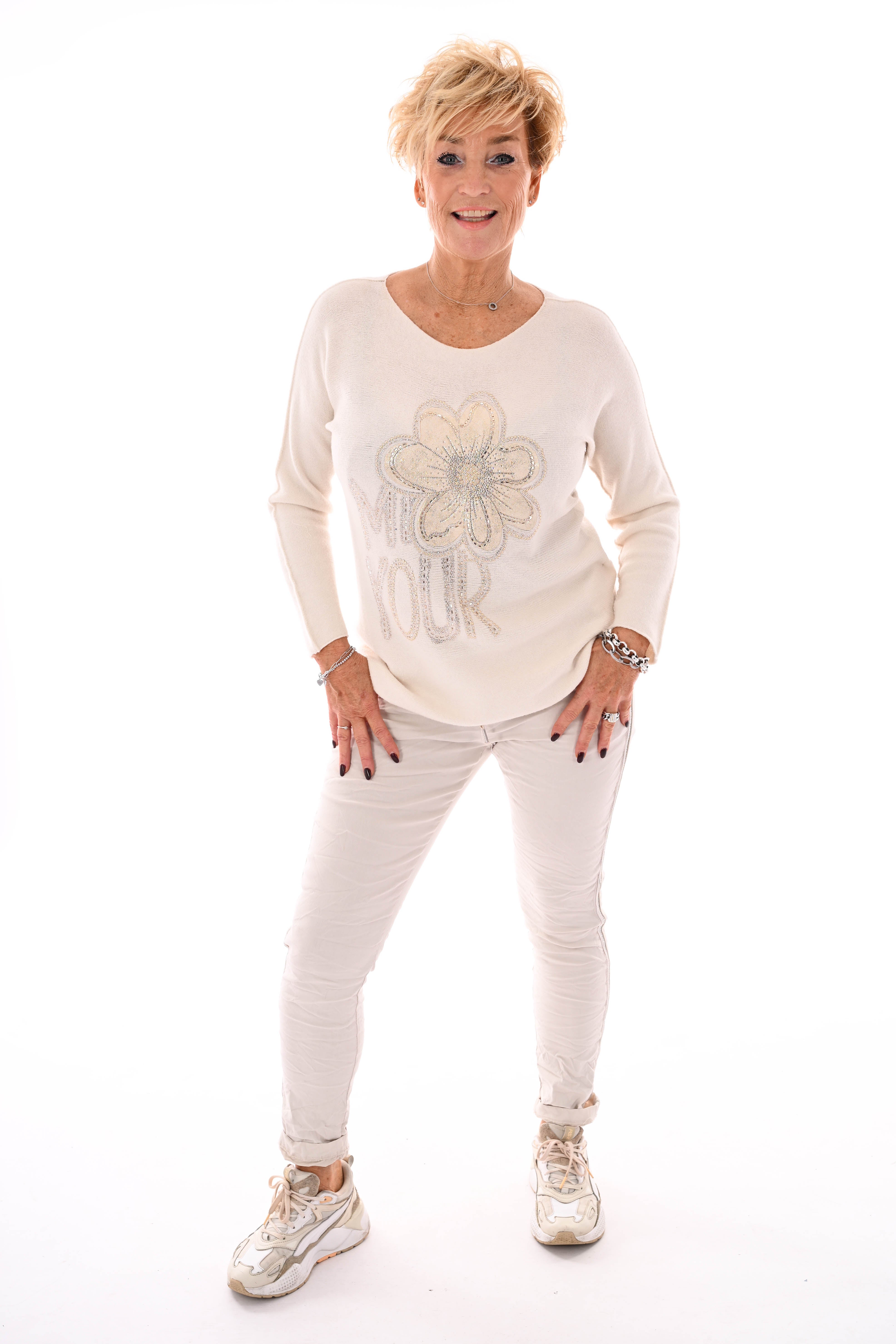 Trui bloem met strass creme