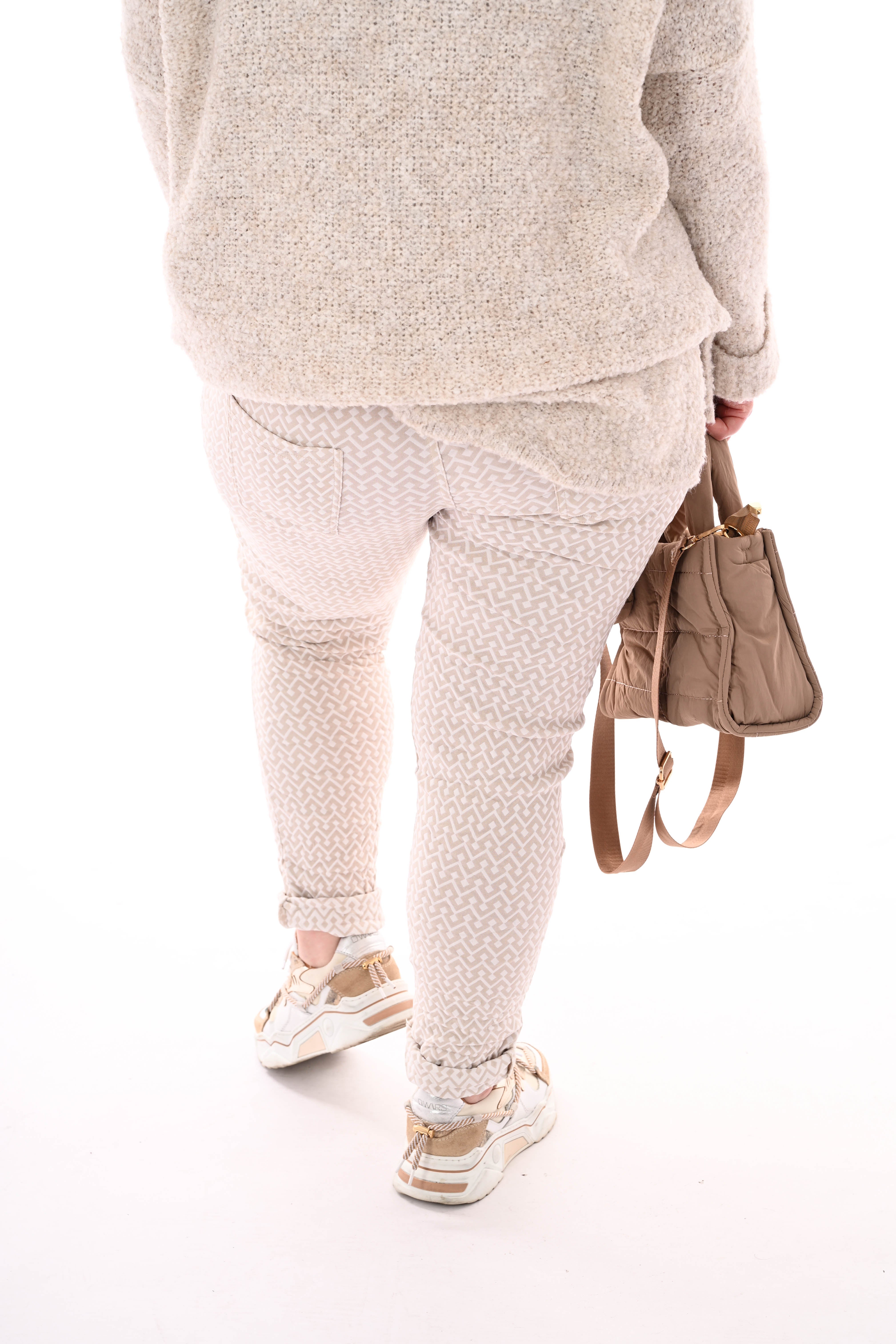 Stretchbroek geometrisch pijlprint beige