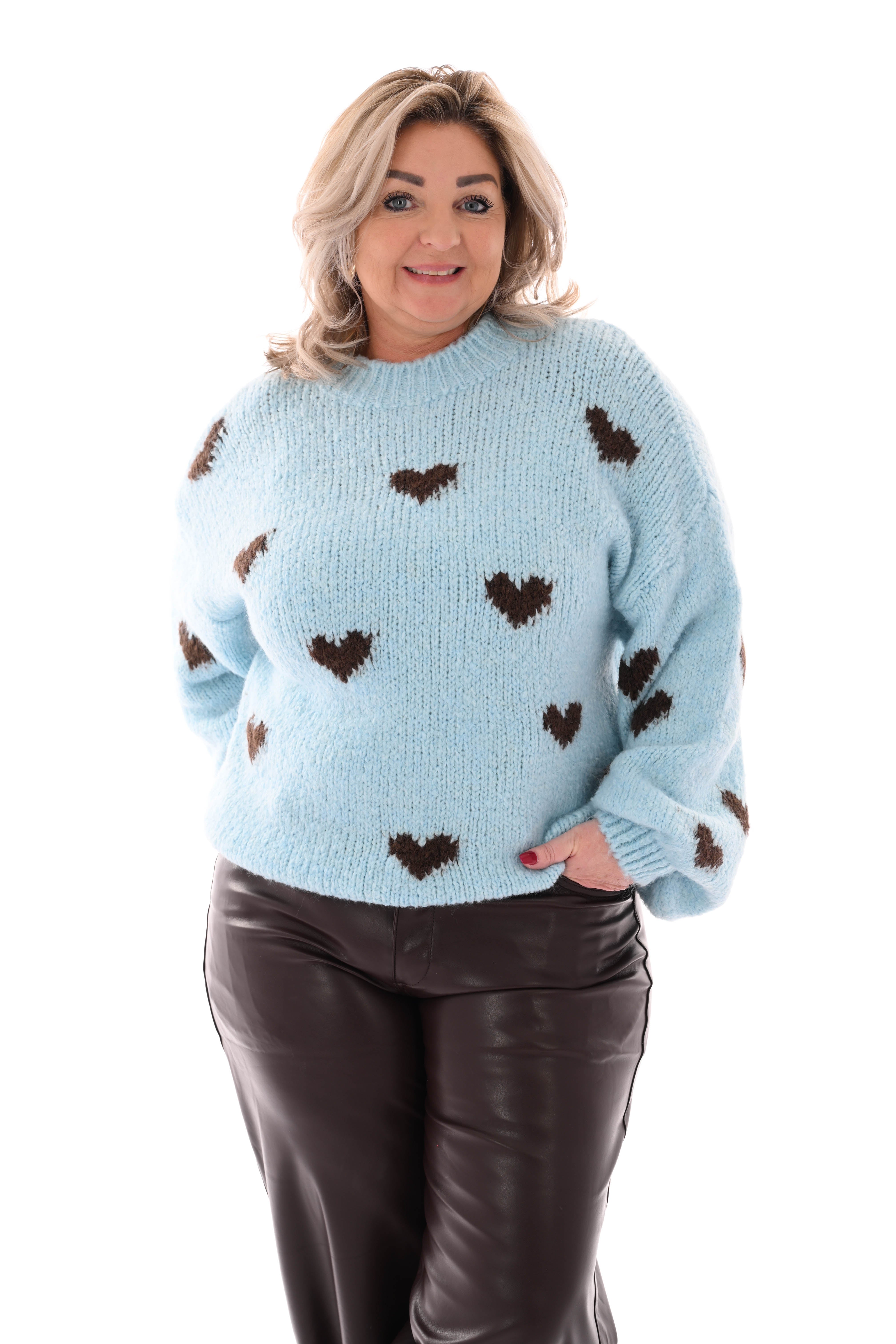 Gebreide trui kleine hartjes lichtblauw