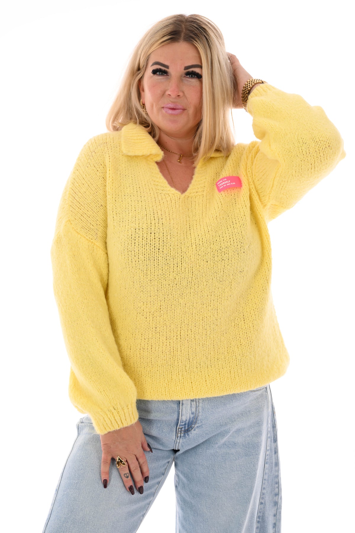 Grof gebreide trui v-hals met applicatie geel