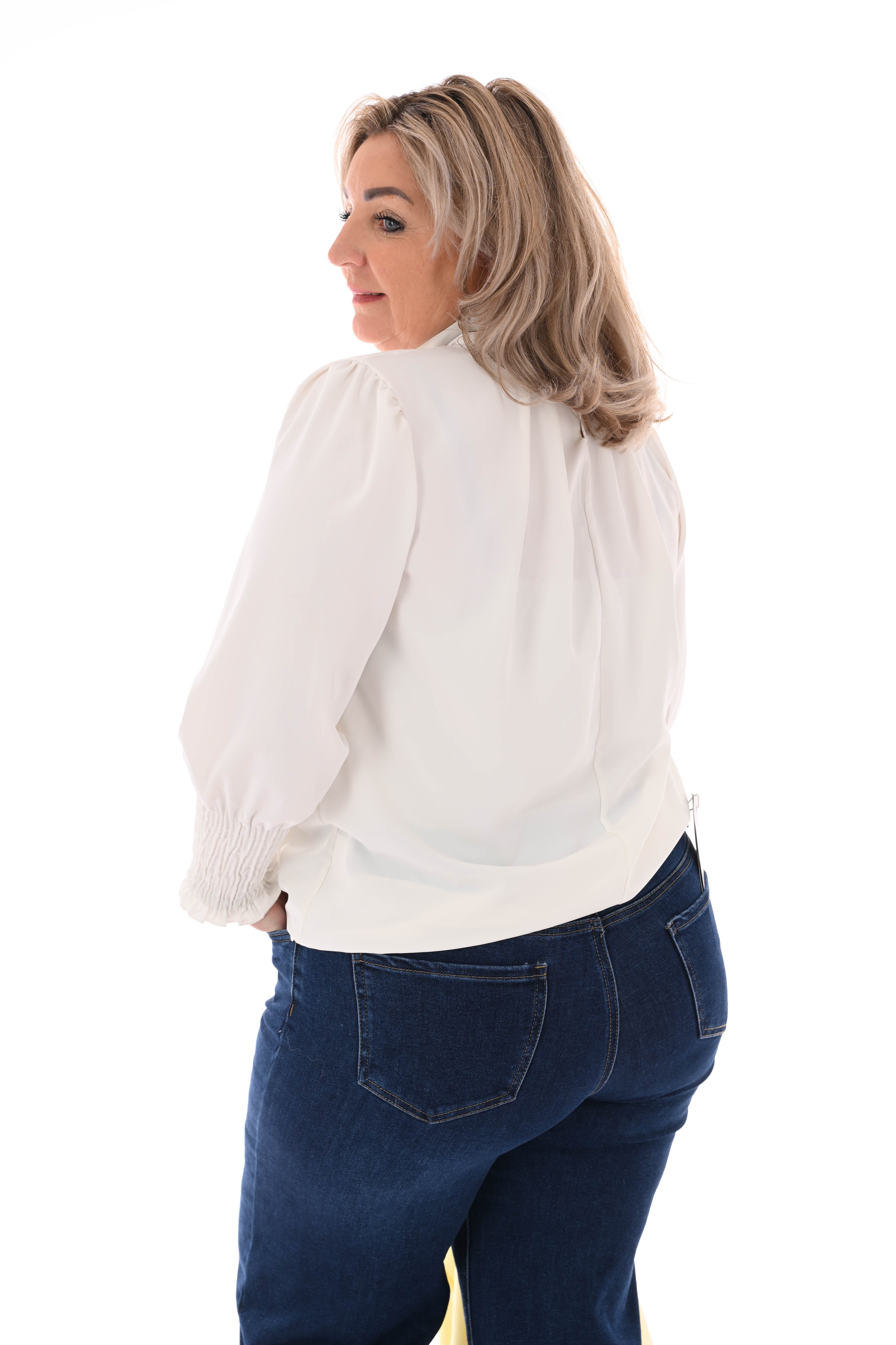 Blouse turtle neck smock mouwen roomwit