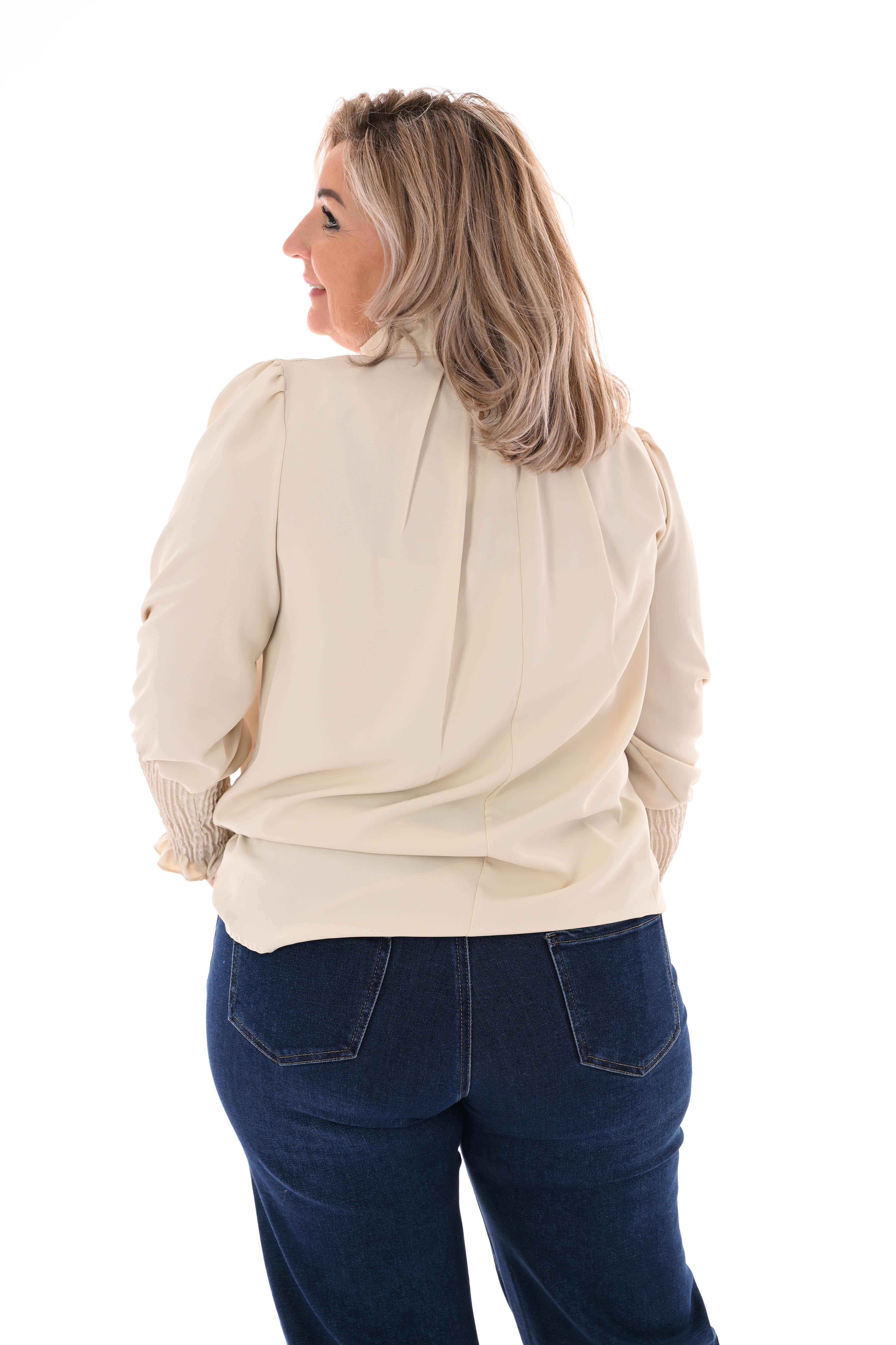 Blouse turtle neck smock mouwen beige