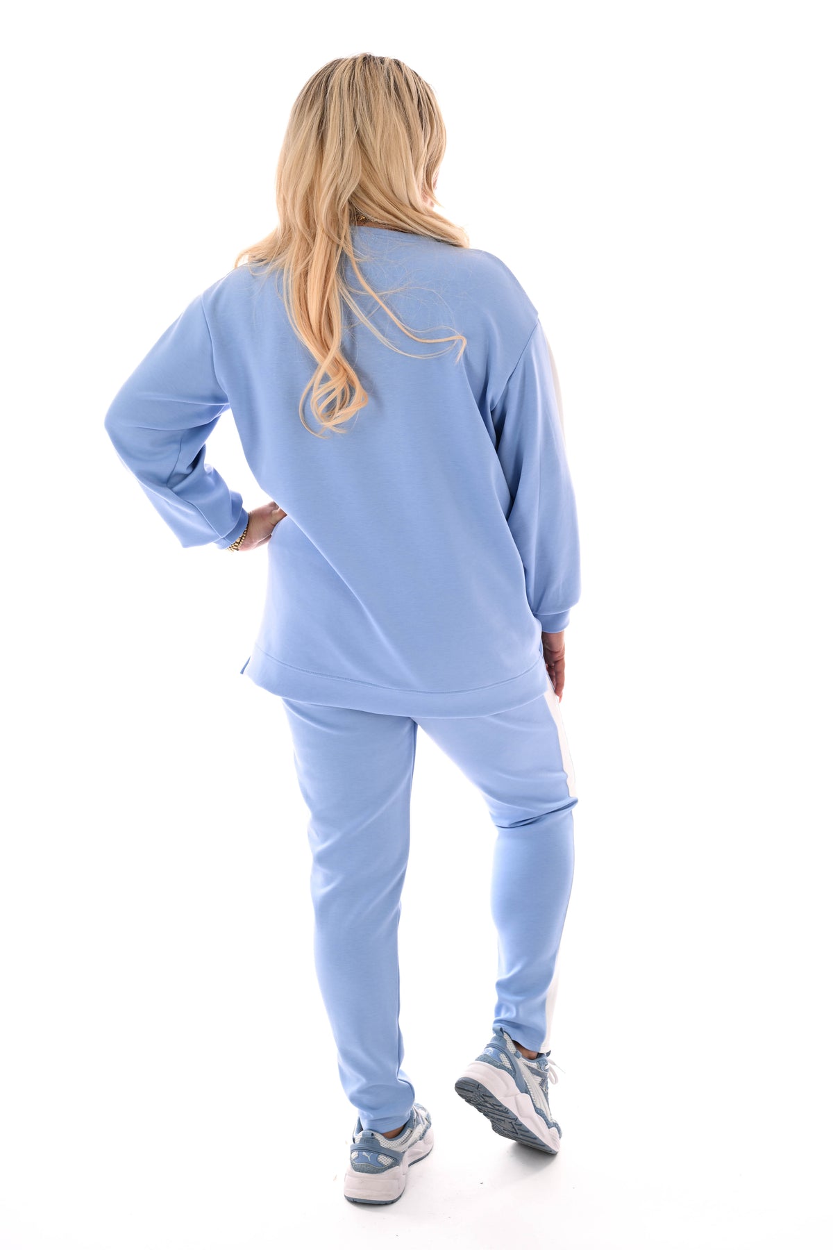 Tweedelig pak brede bies lichtblauw