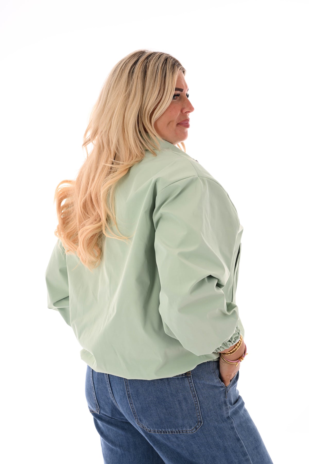 Kort jasje uni met kraag lindegroen