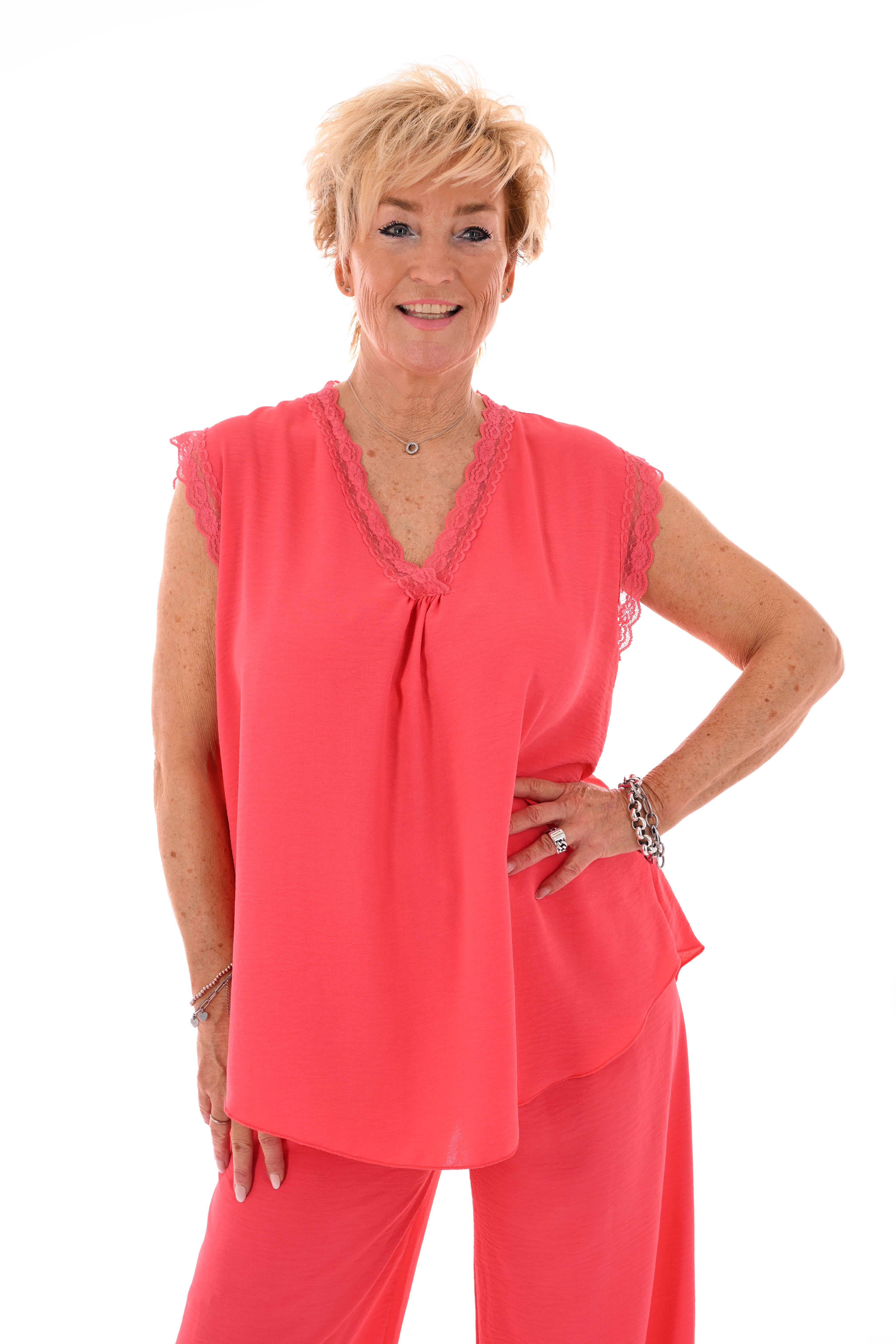 Tweedelig set kant v-hals koraal