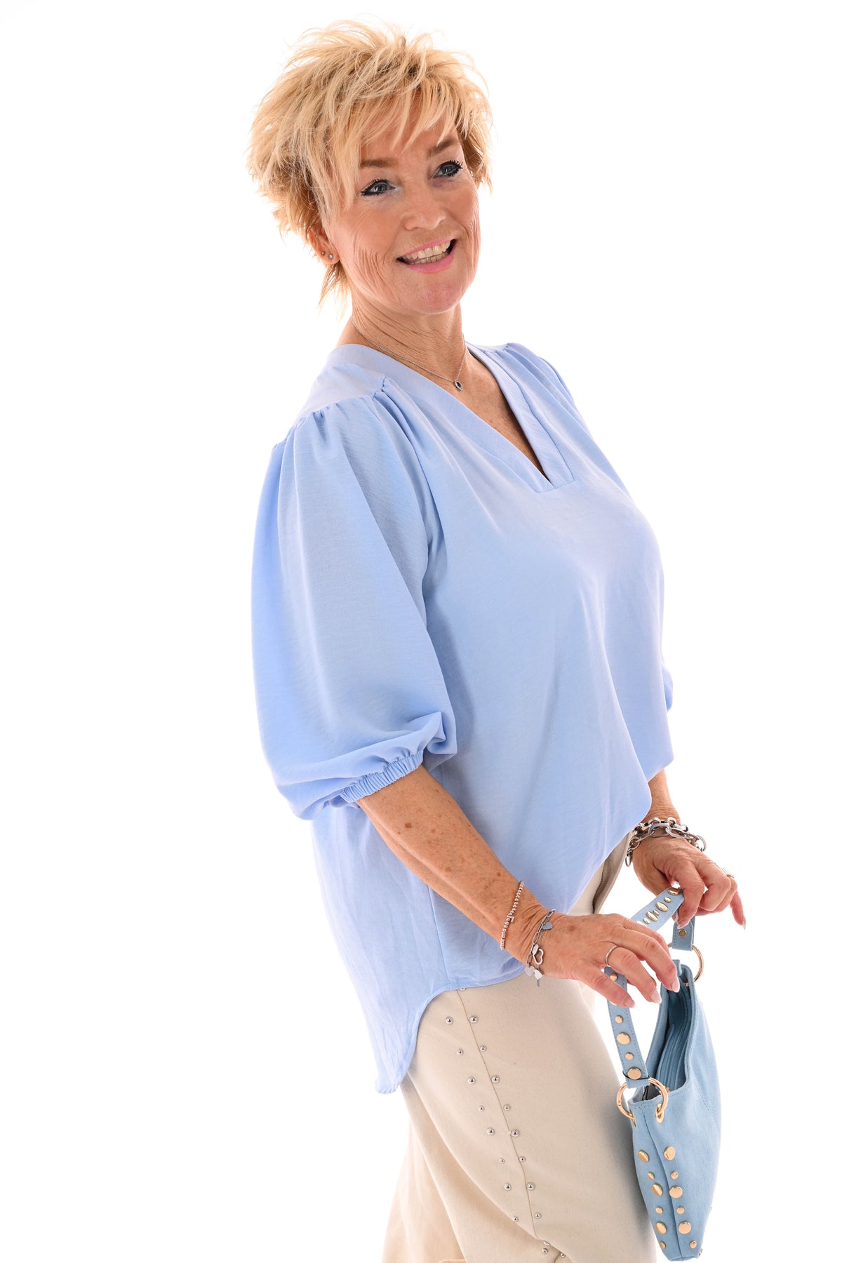 Top v-hals elastieken pofmouwen uni lichtblauw