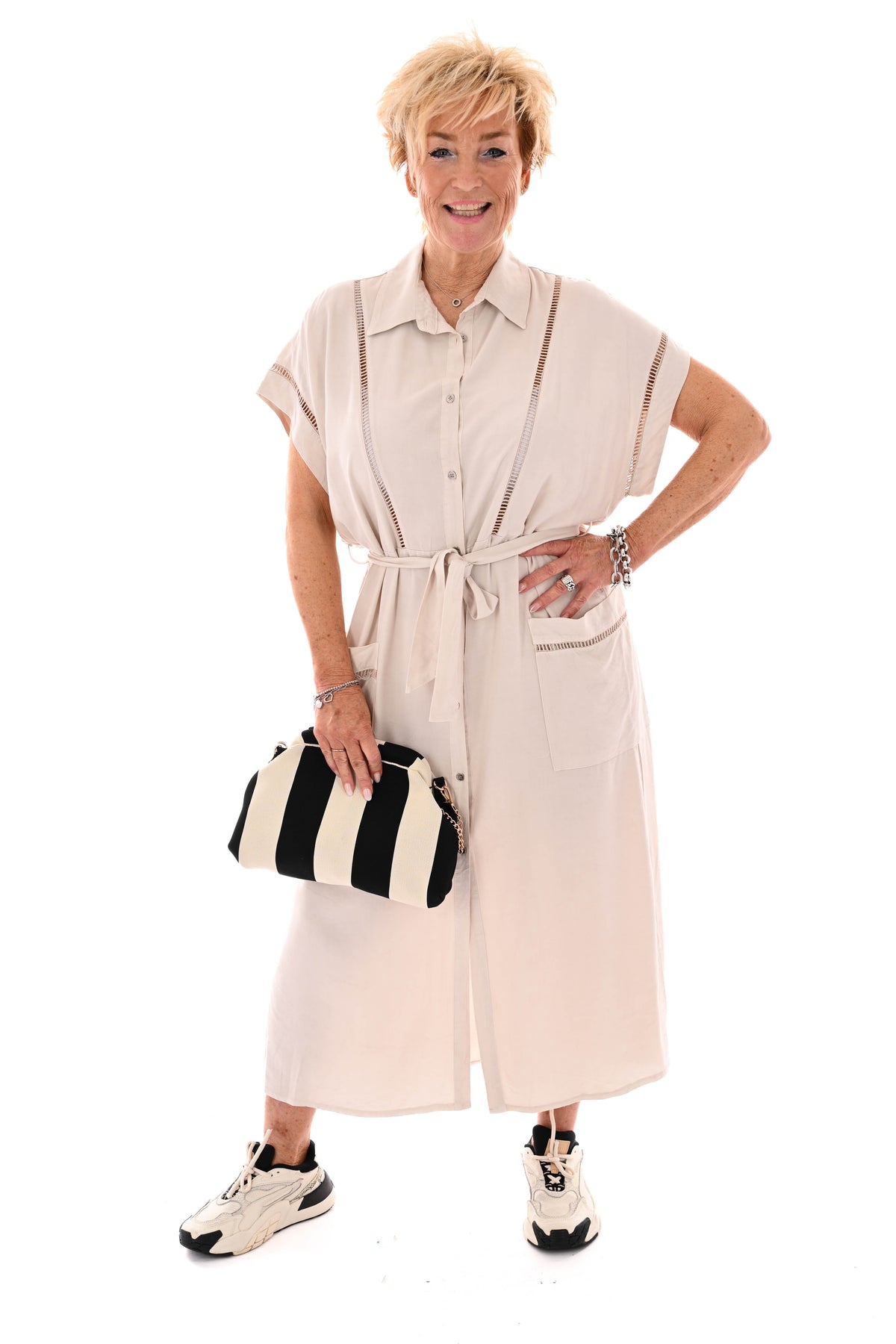 Jurk doorknoop met ceintuur beige