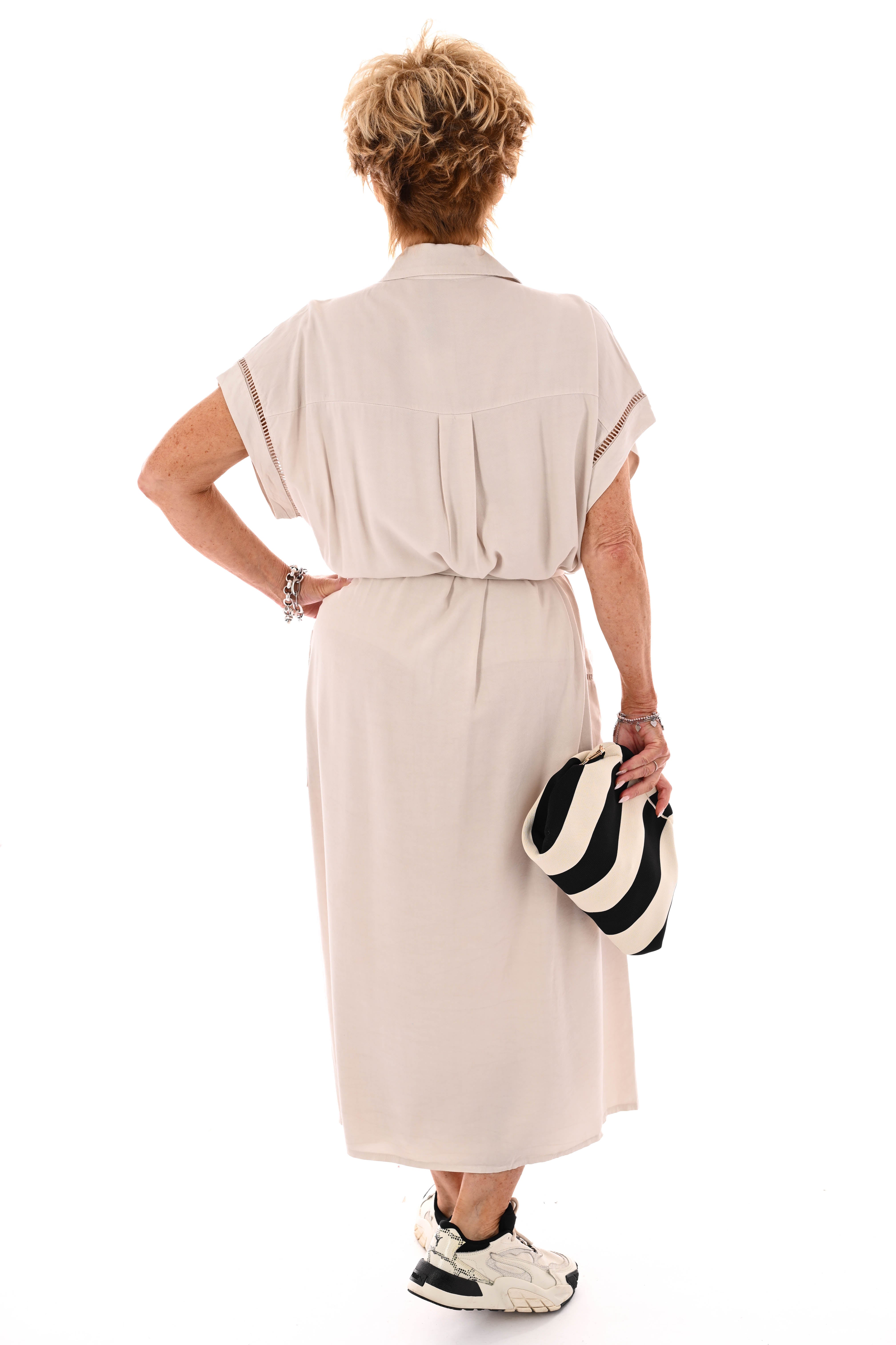 Jurk doorknoop met ceintuur beige