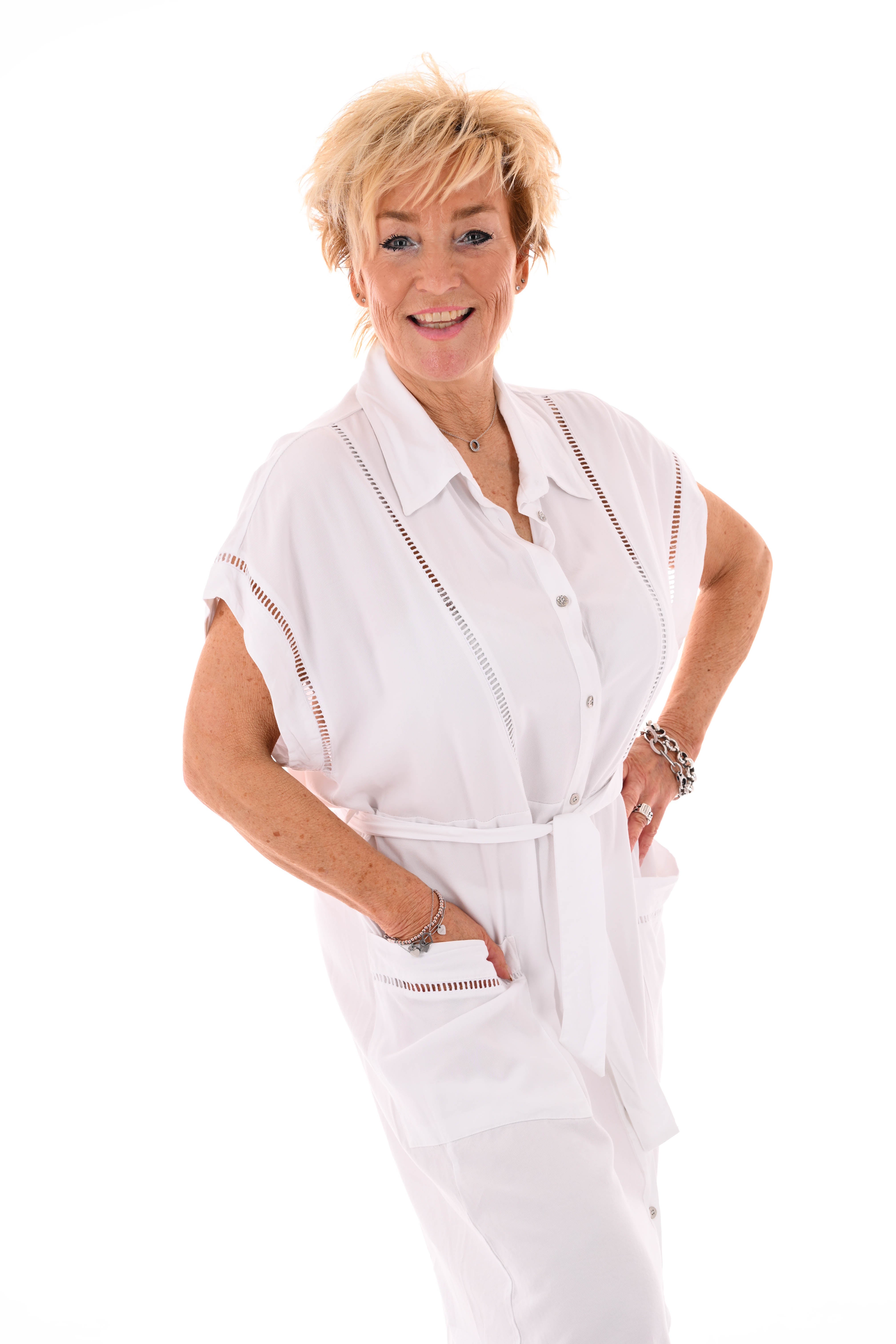 Jurk doorknoop met ceintuur roomwit