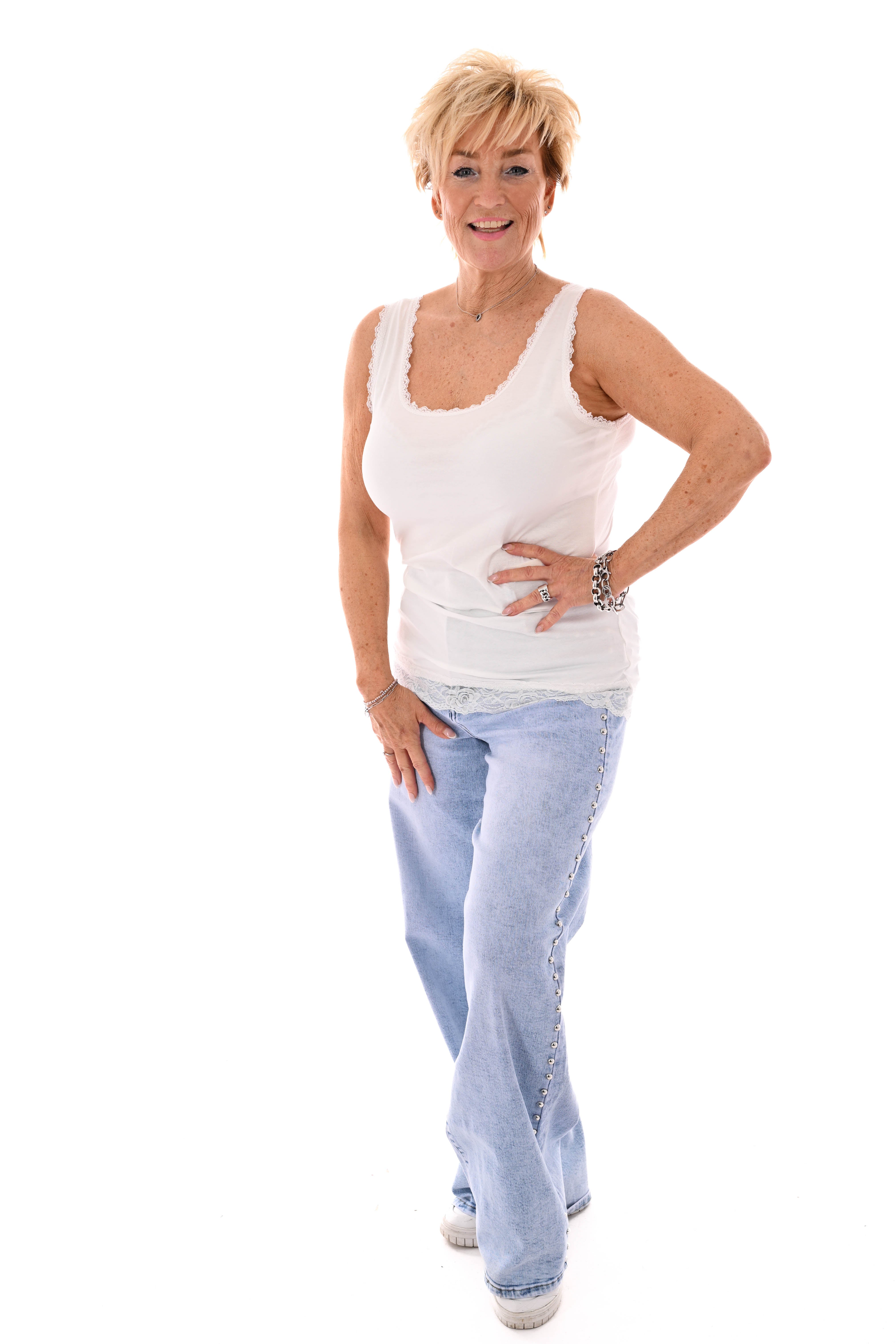 Hemdje kanten onderrand wit