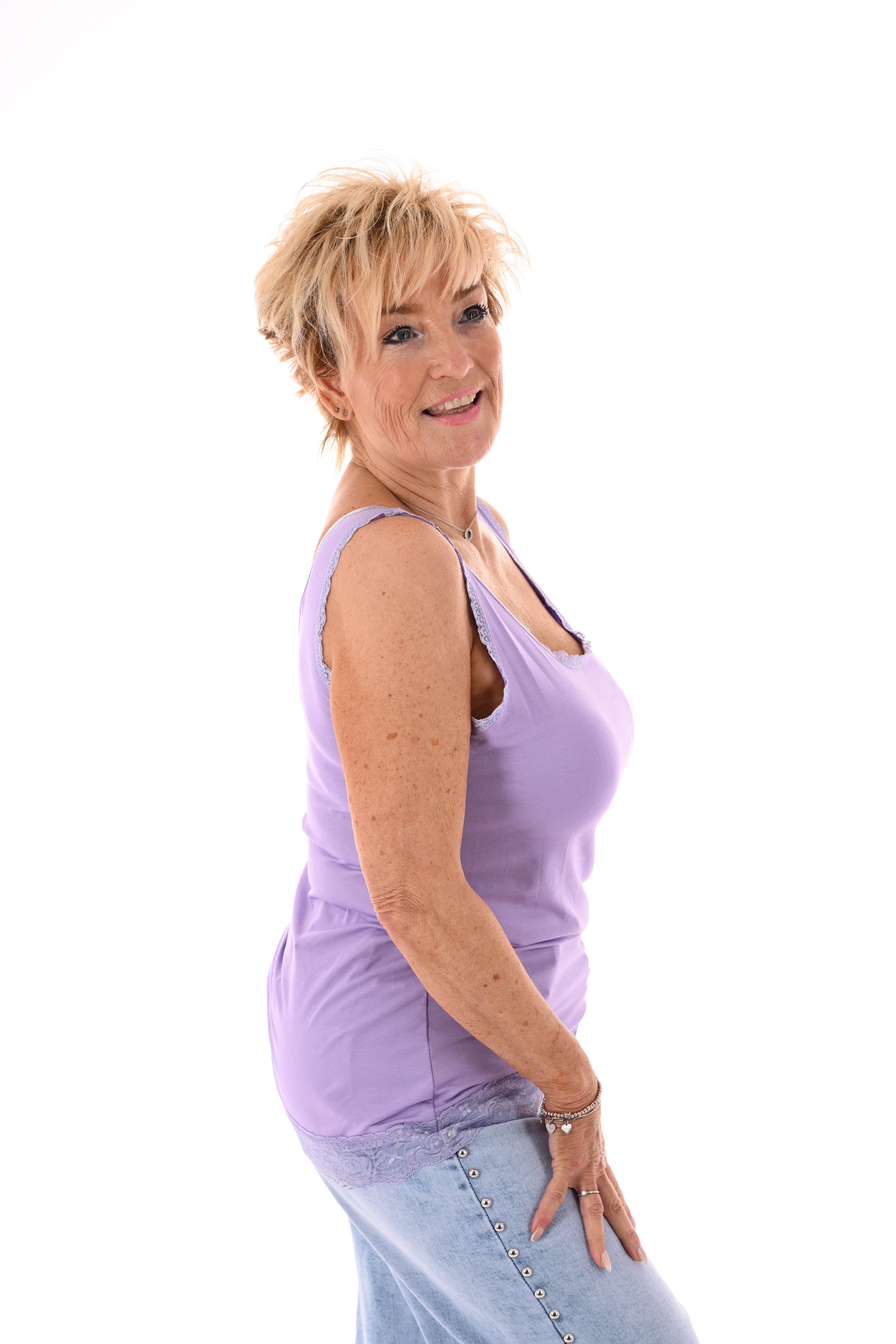 Hemdje kanten onderrand paars