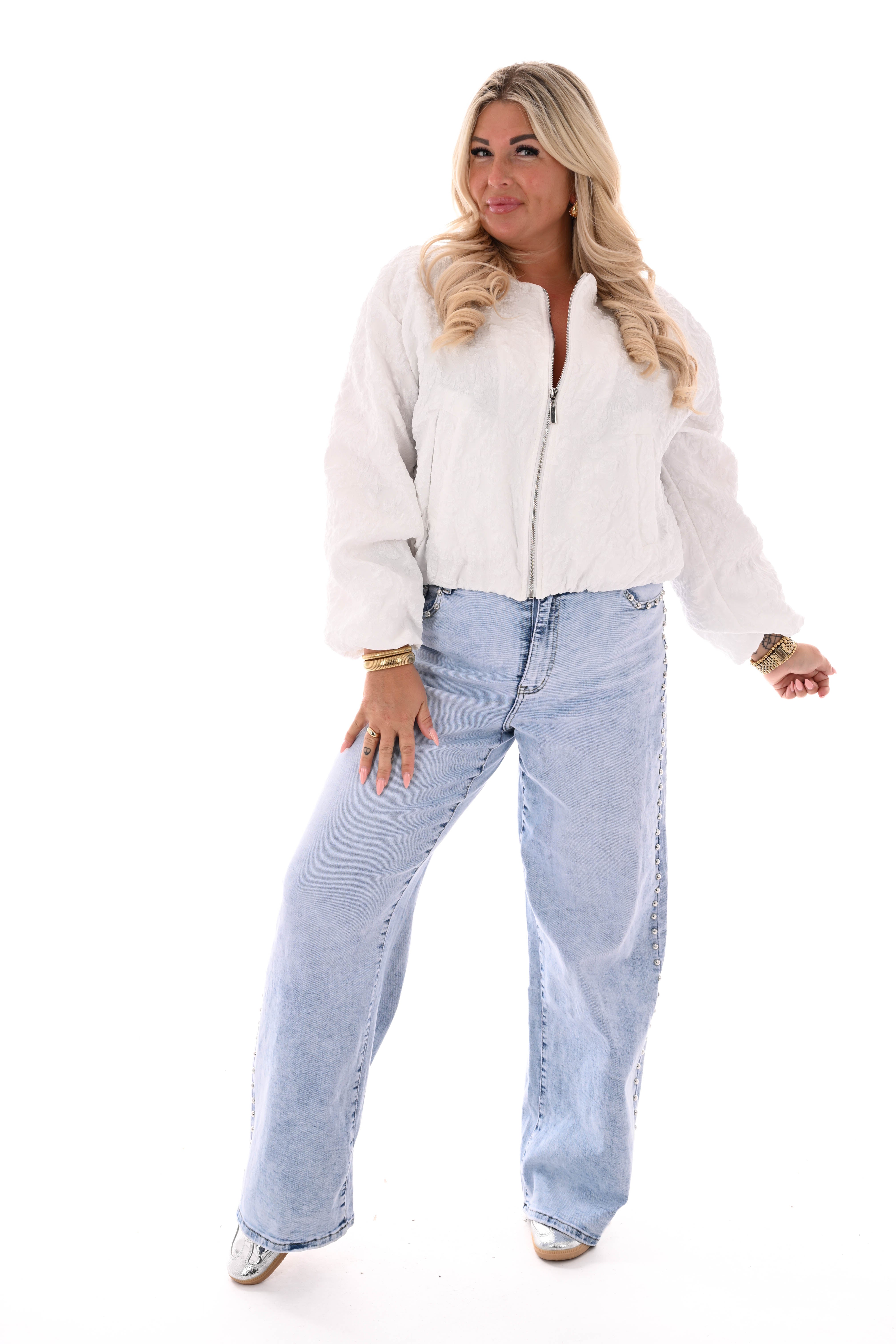 Korte structuur bomber met pofmouwen wit