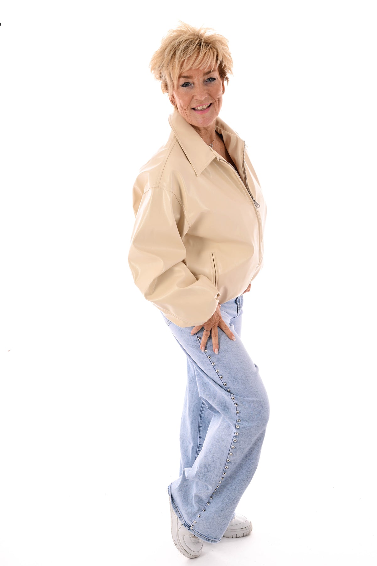 Leatherlook bomberjack met kraag creme