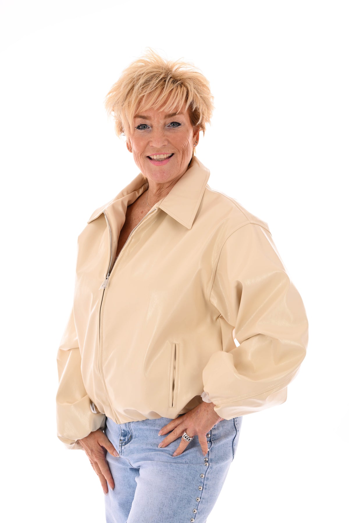 Leatherlook bomberjack met kraag creme