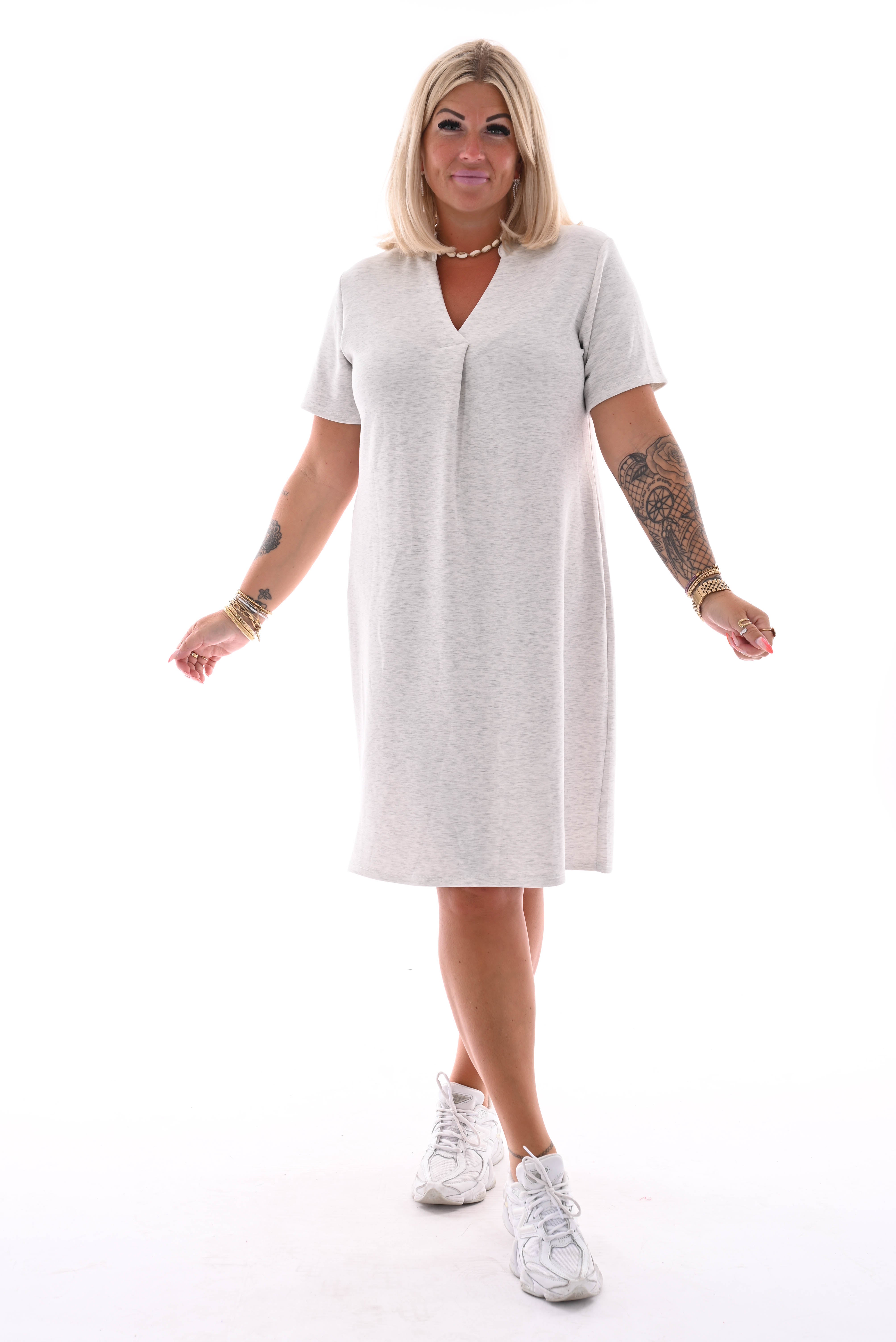 Sweater dress v-hals korte mouwen lichtgrijs