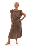 Plisse jurk met ceintuur taupe