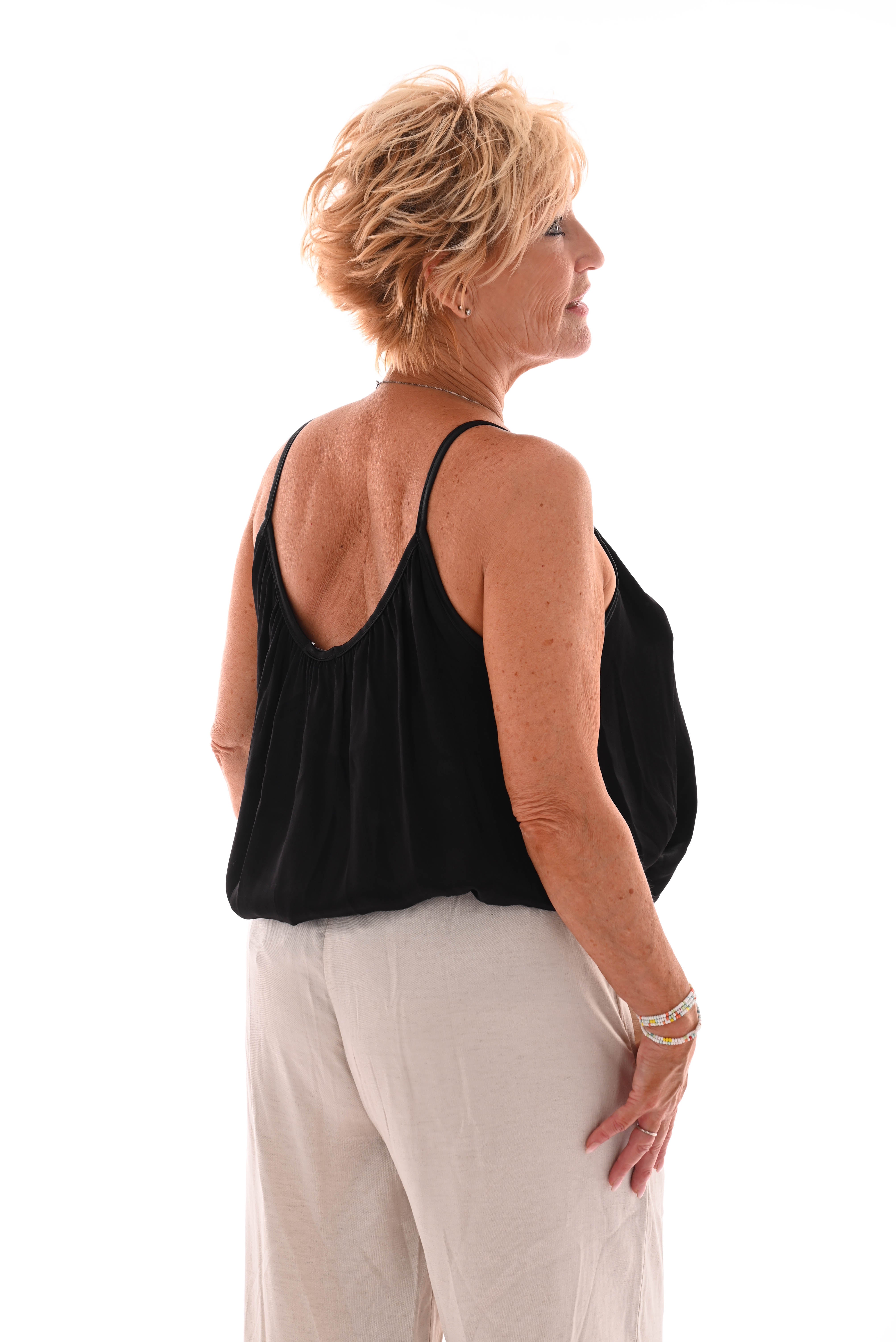 Silky top met schelpjes zwart