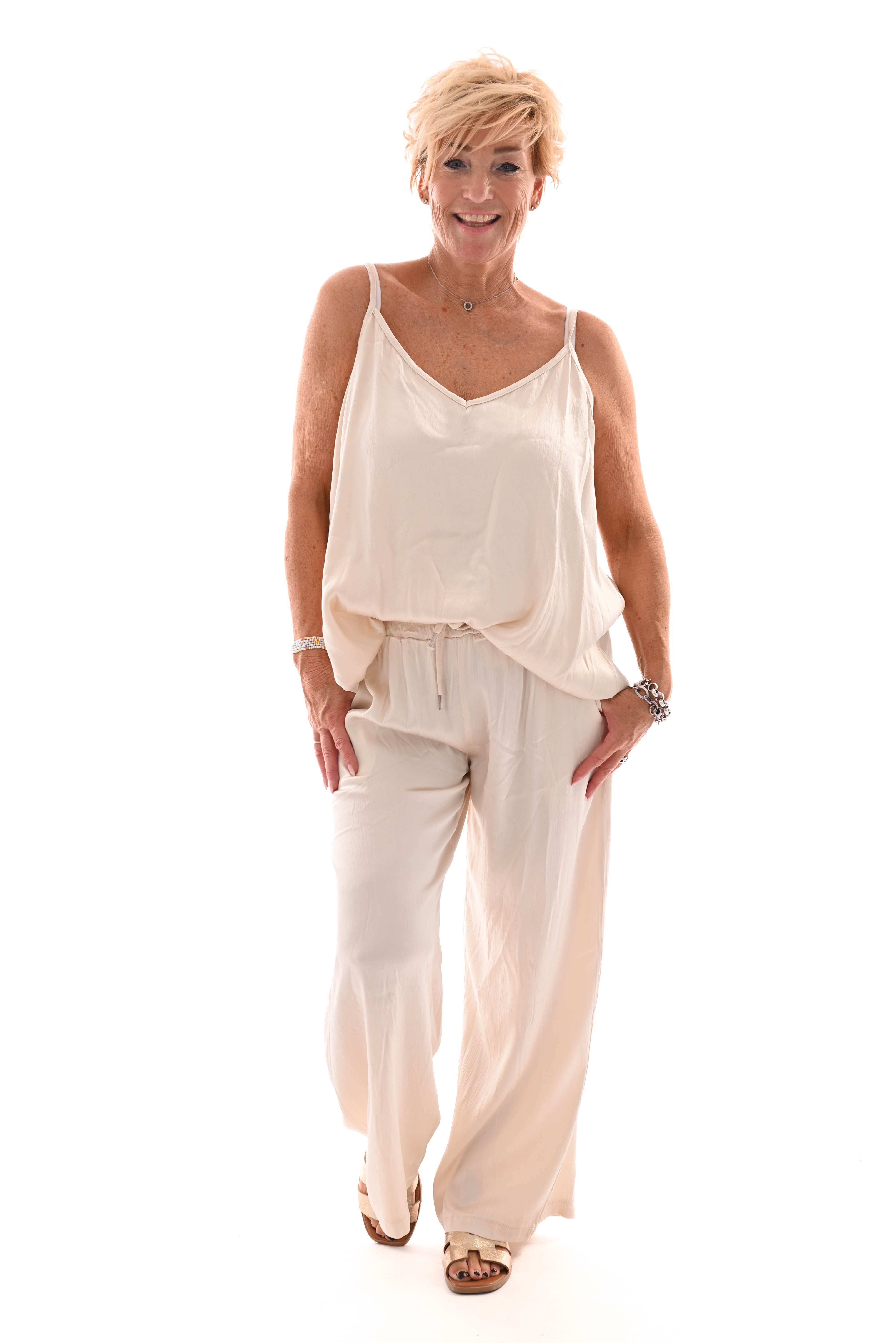 Silky top spaghetti bandjes creme