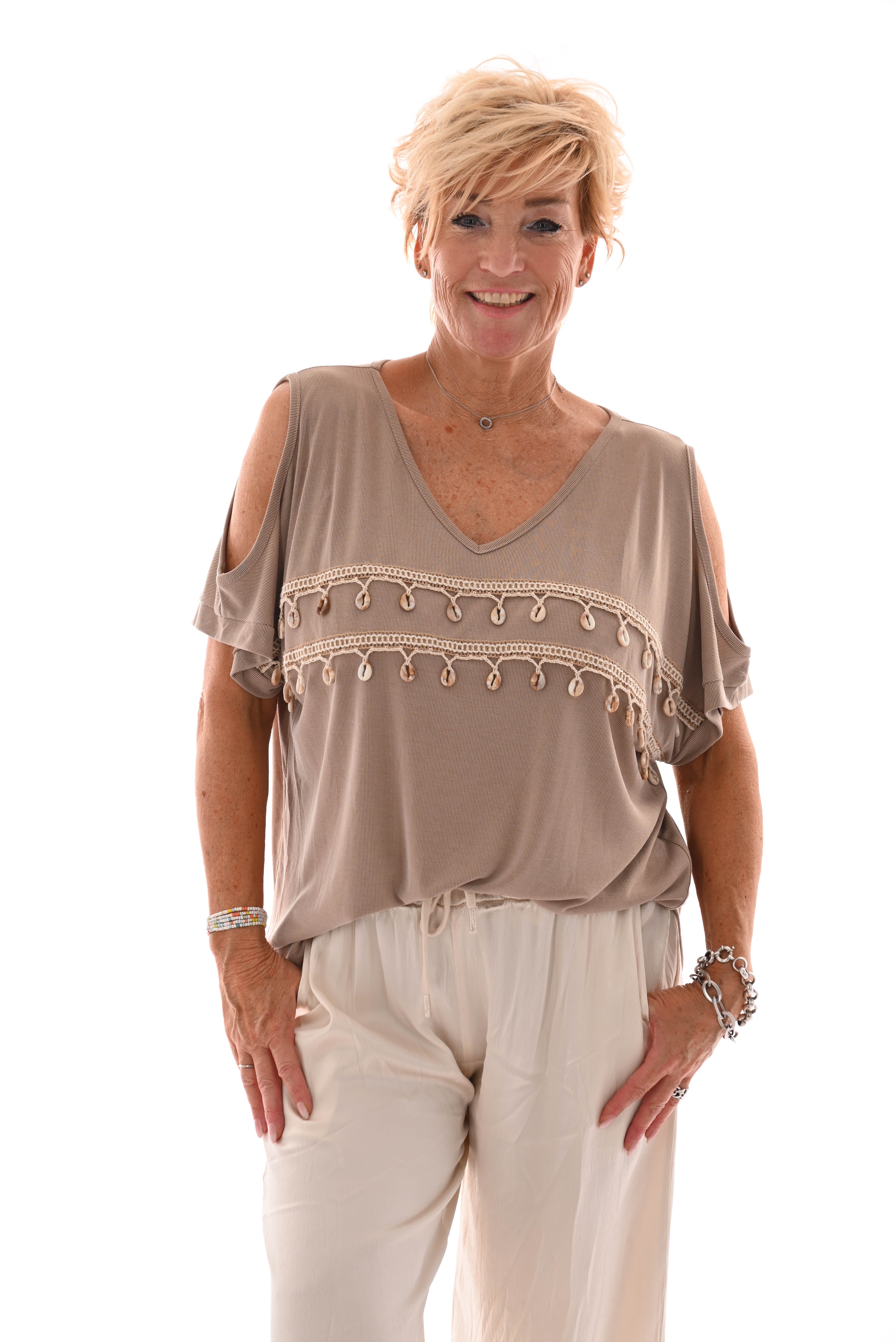 Shirt met schelpen details taupe