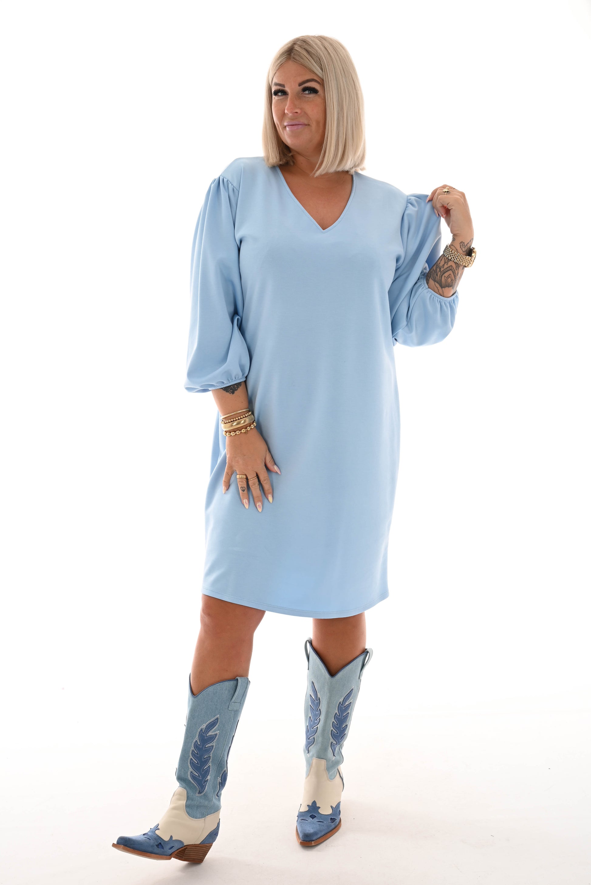 Sweater dress pofmouwen licht blauw