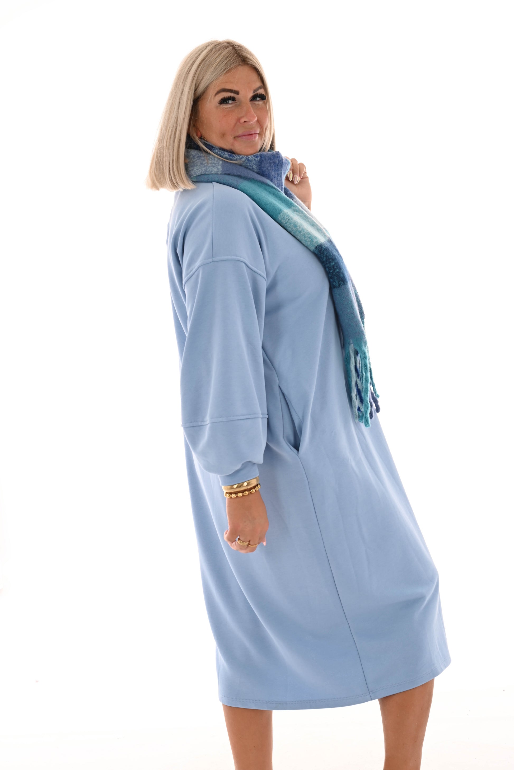 Sweater dress met zakken licht blauw