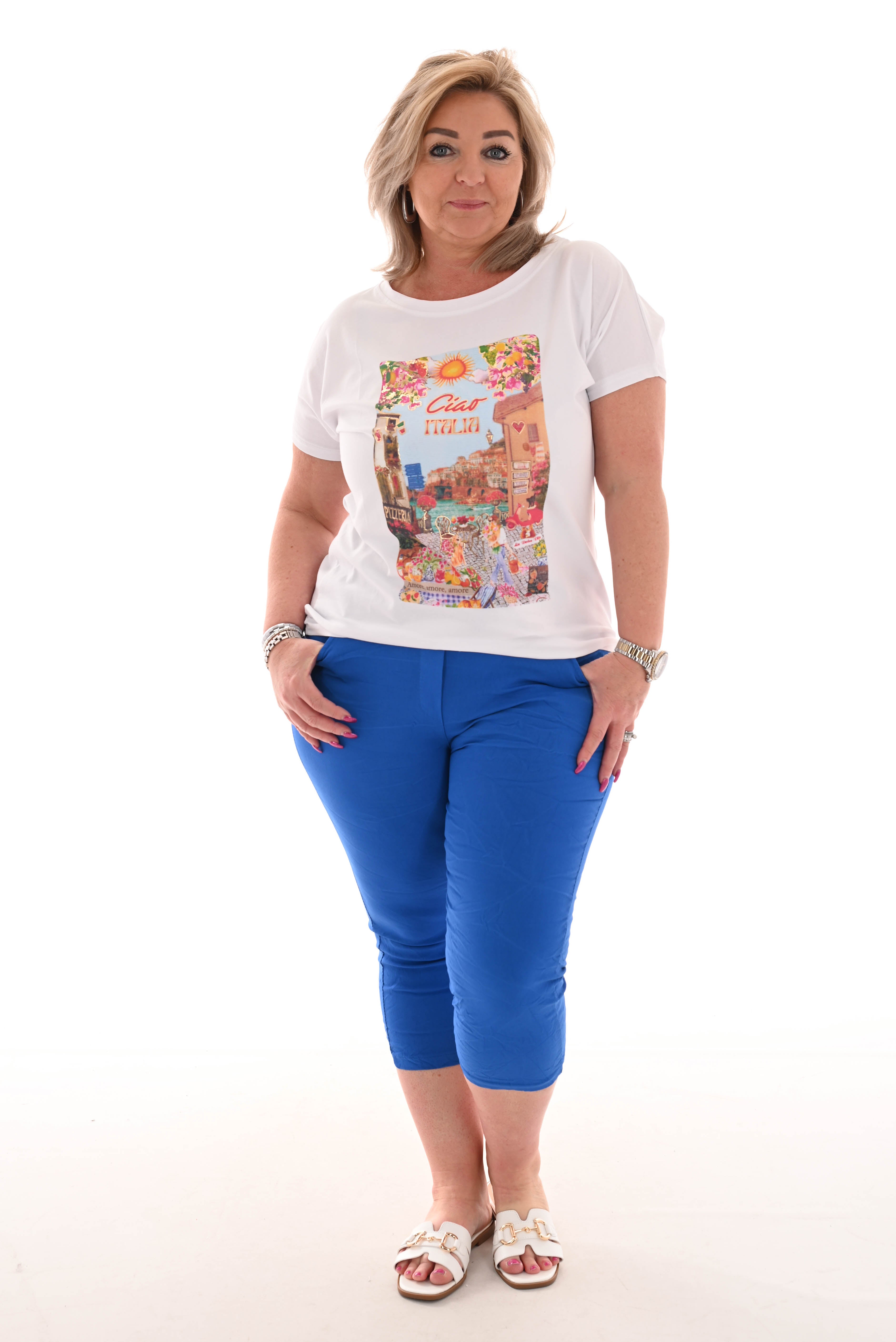 T-shirt places all over Ciao wit