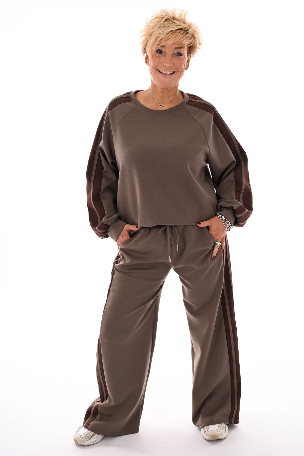 Tweedelig pak strepen bies taupe