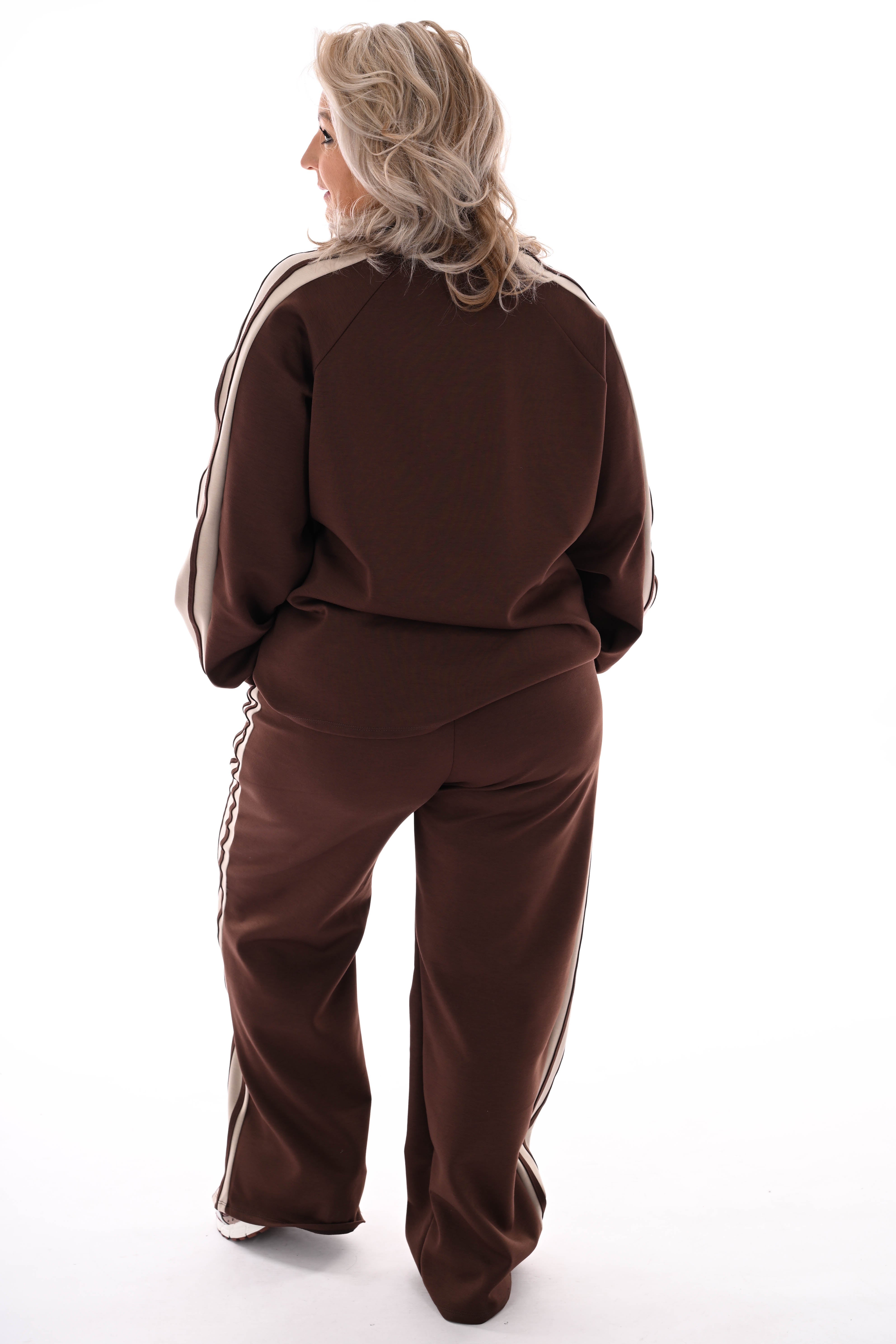 Tweedelig pak strepen bies bruin