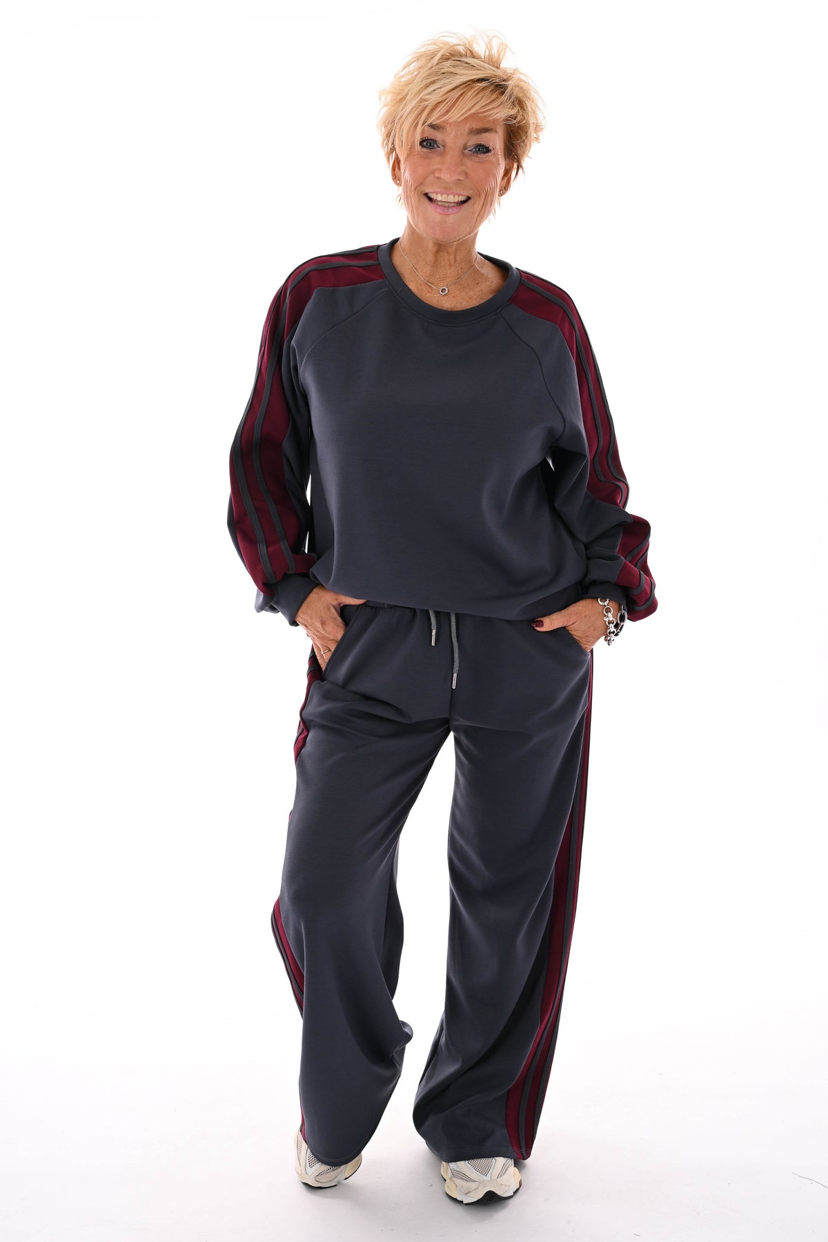 Tweedelig pak strepen bies antraciet