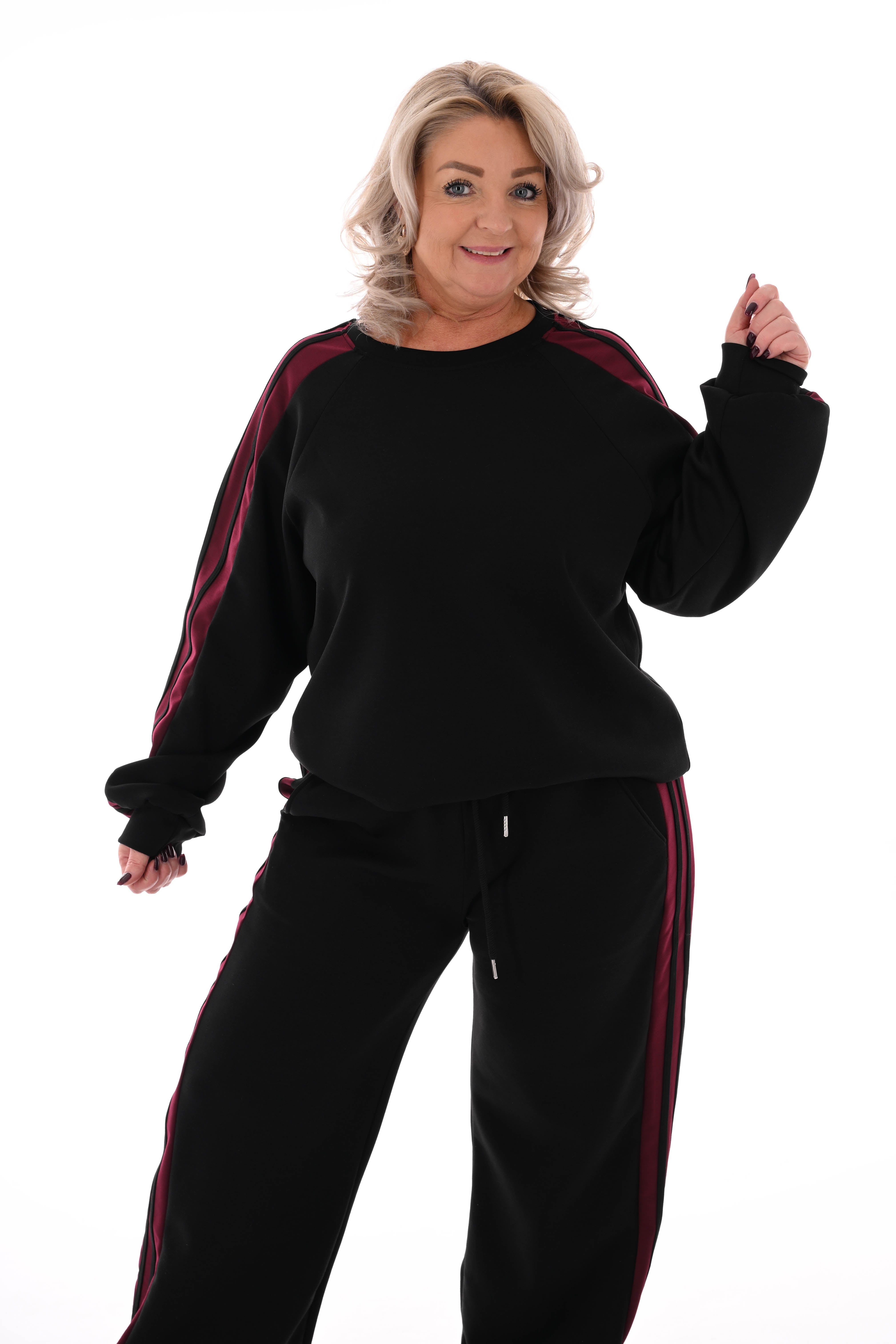 Tweedelig pak strepen bies zwart