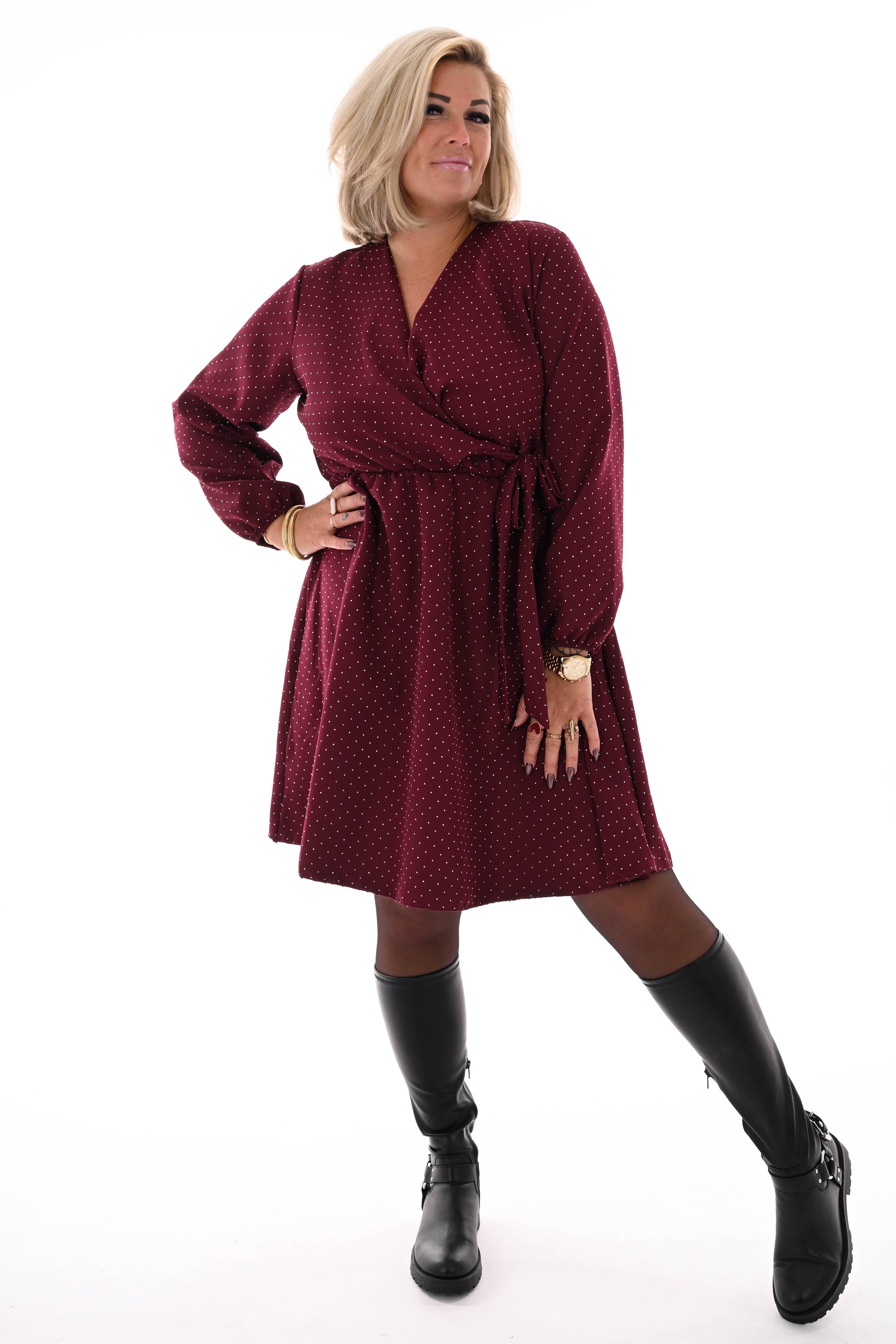 Korte jurk met strik en strass bordeaux