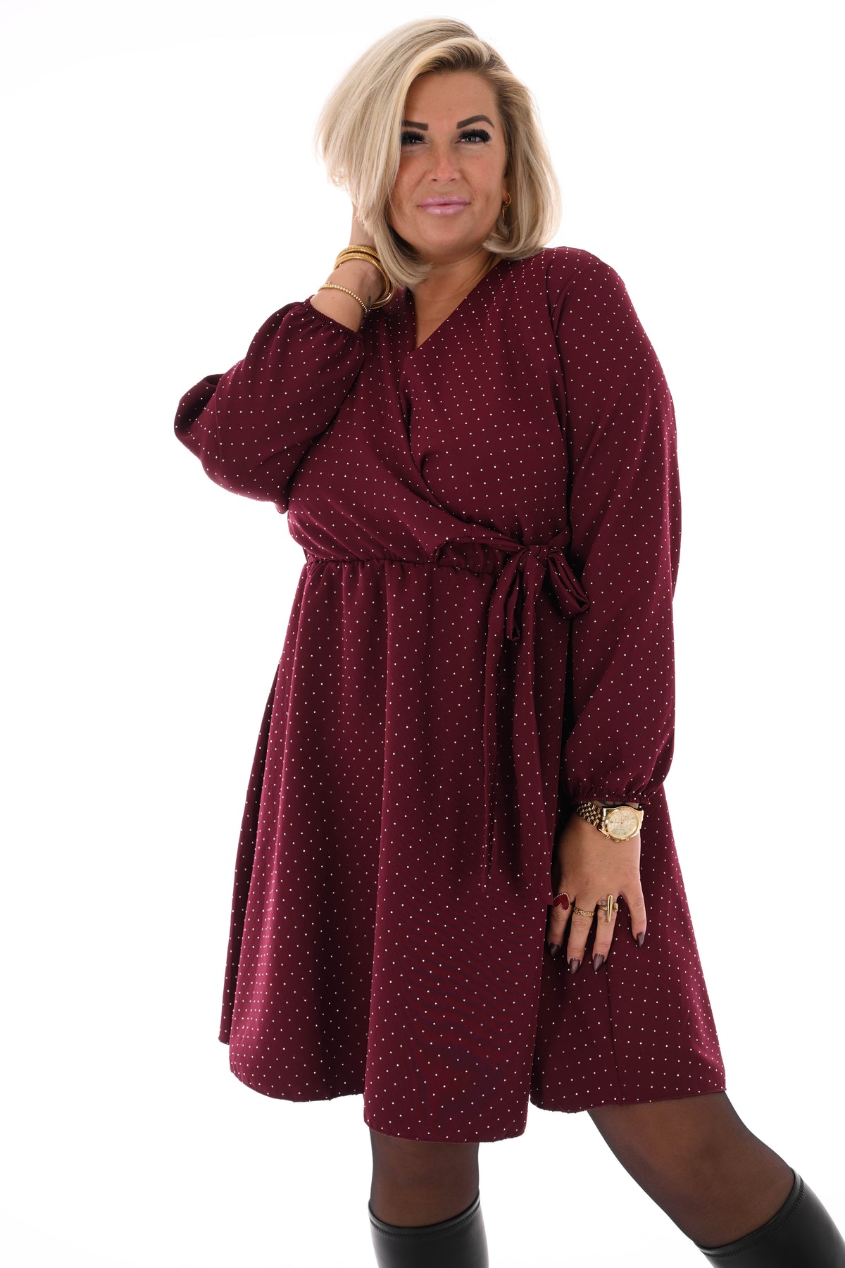 Korte jurk met strik en strass bordeaux