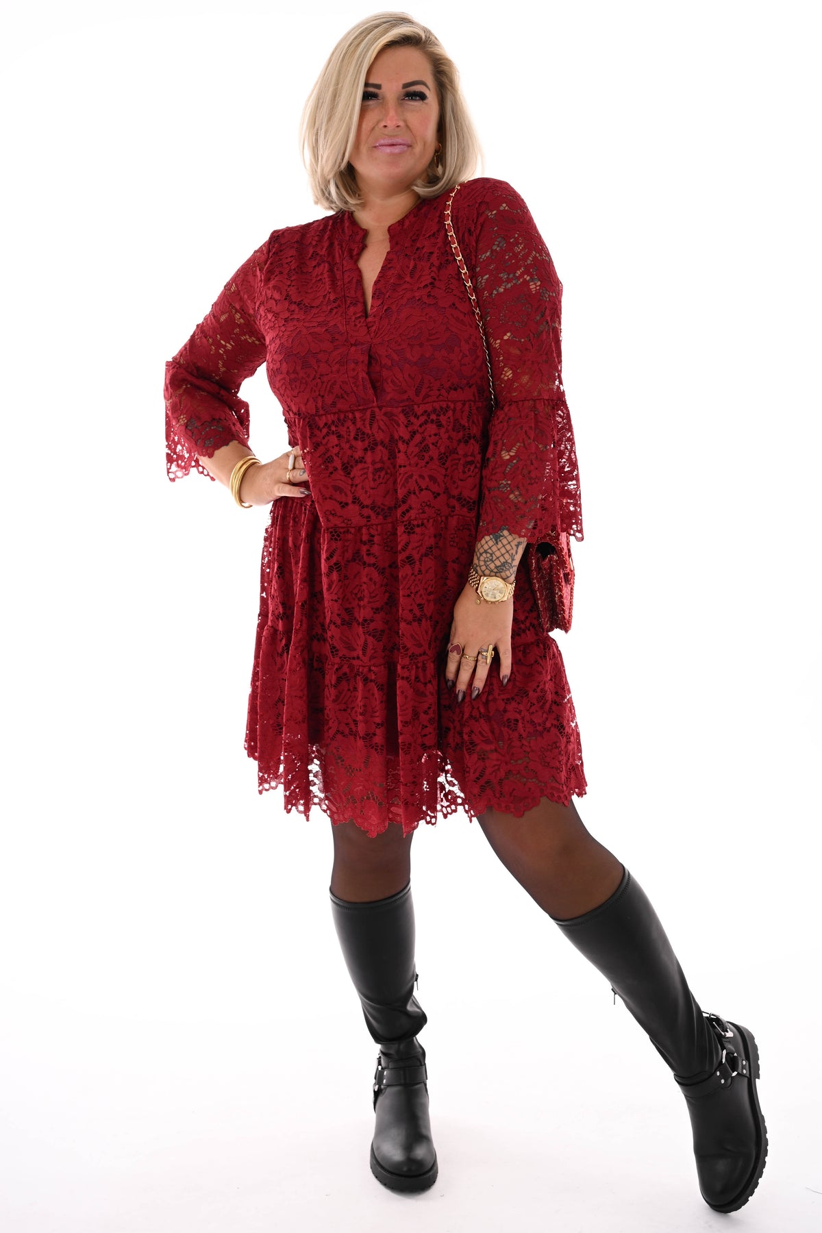 Korte kanten jurk met v-hals bordeaux