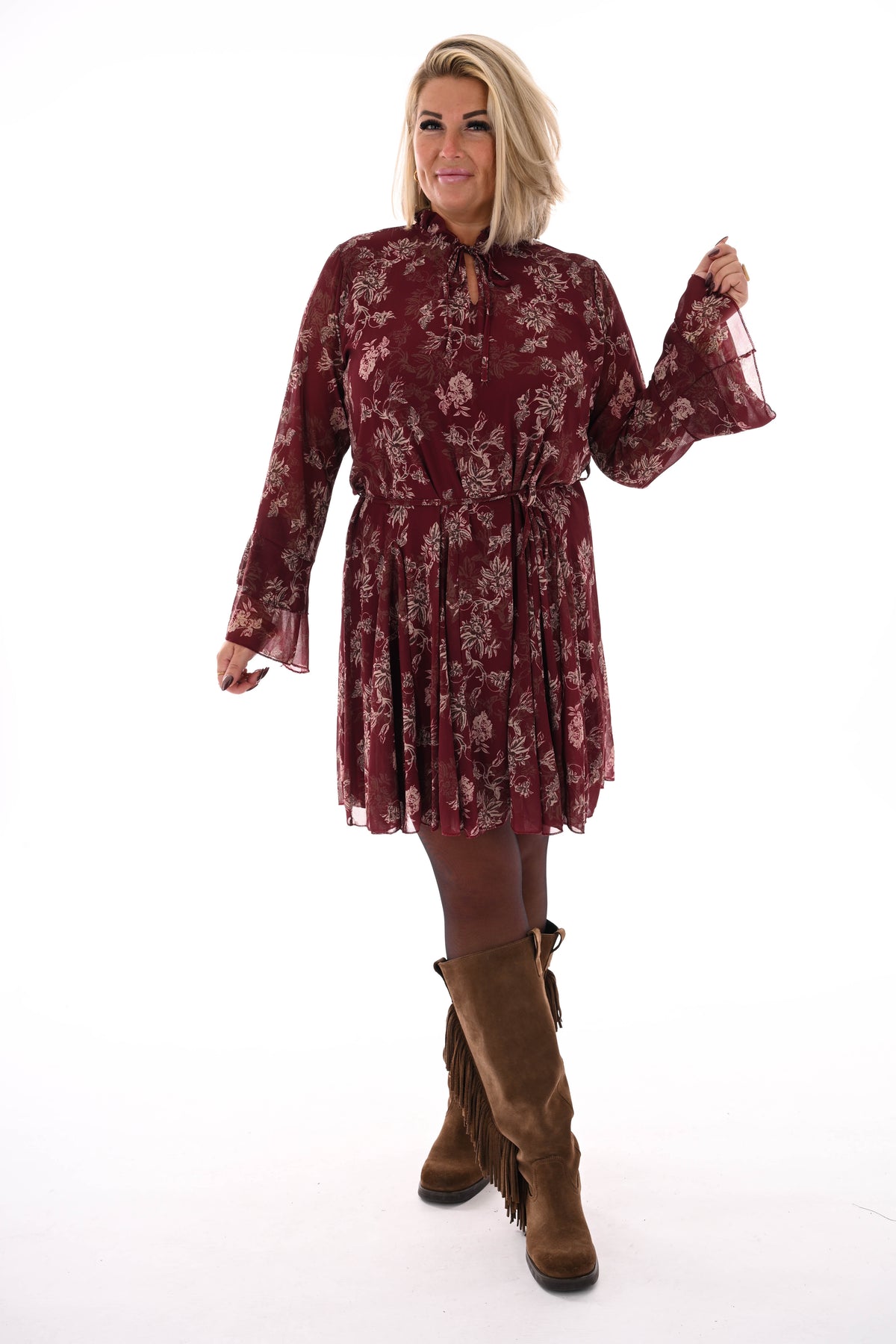 Korte jurk met trompetmouwen bloemenprint bordeaux/beige