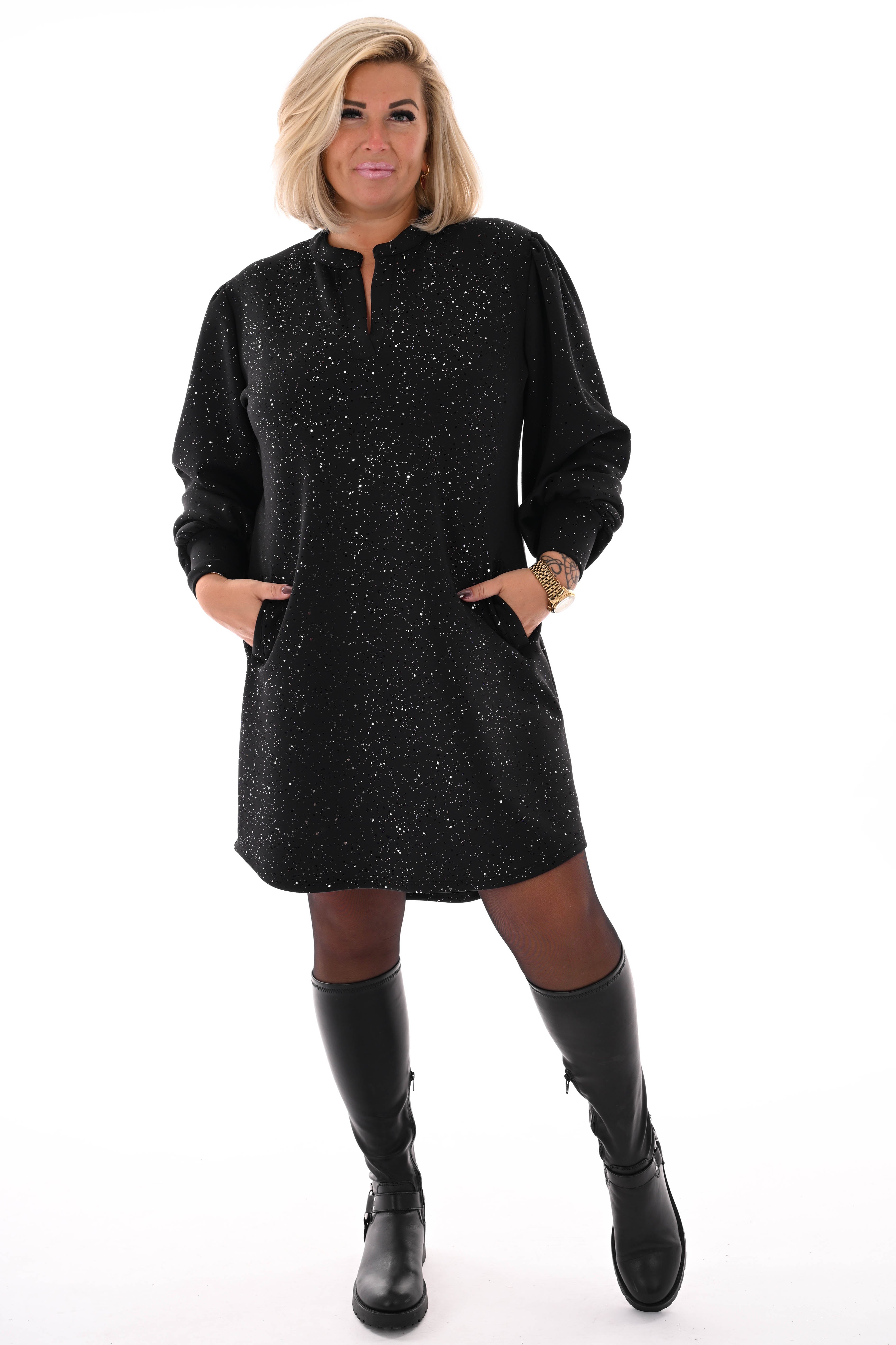 Jurk v-hals en pofmouwen glitter zwart