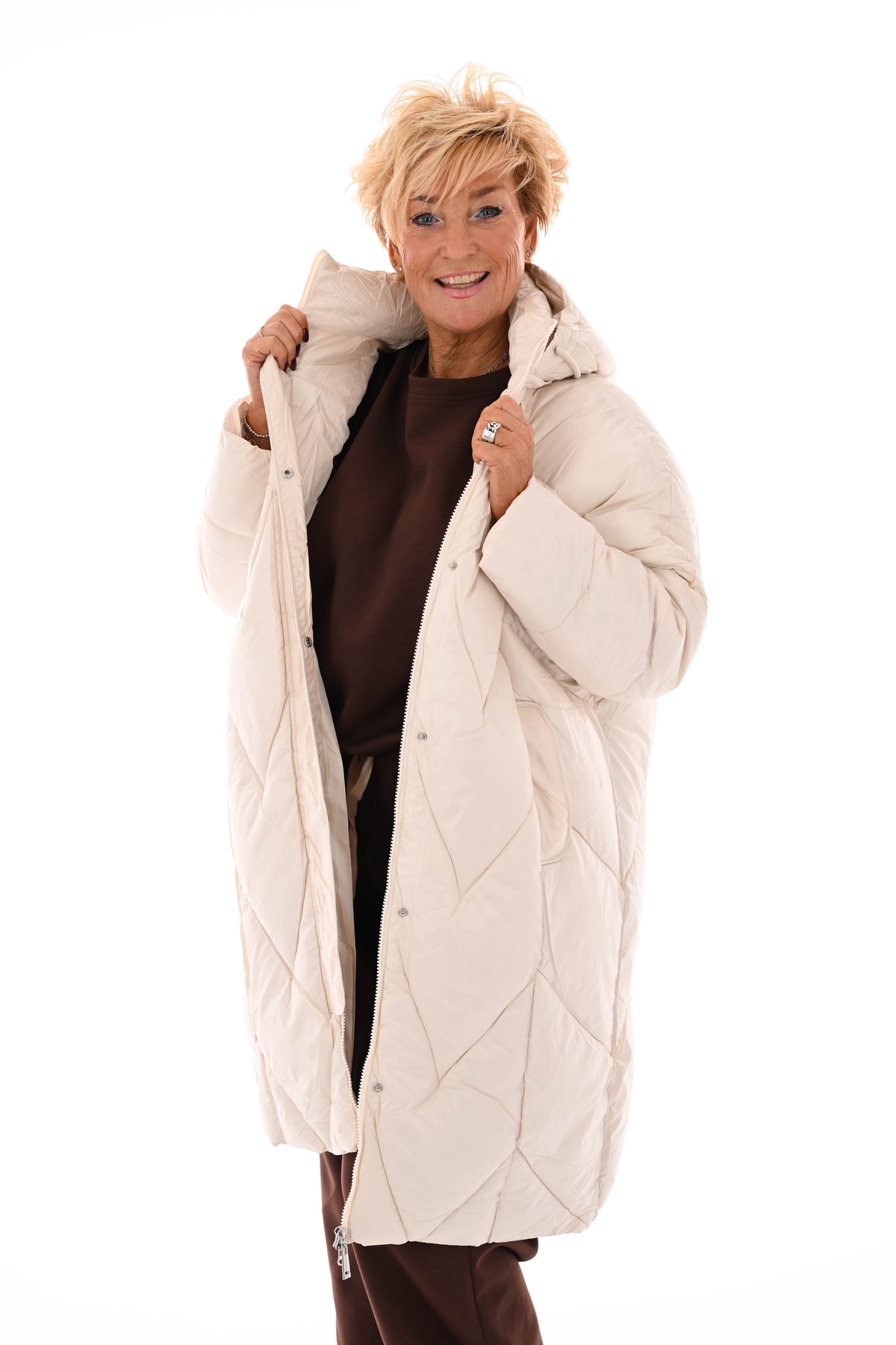 Half lange jas met capuchon roomwit