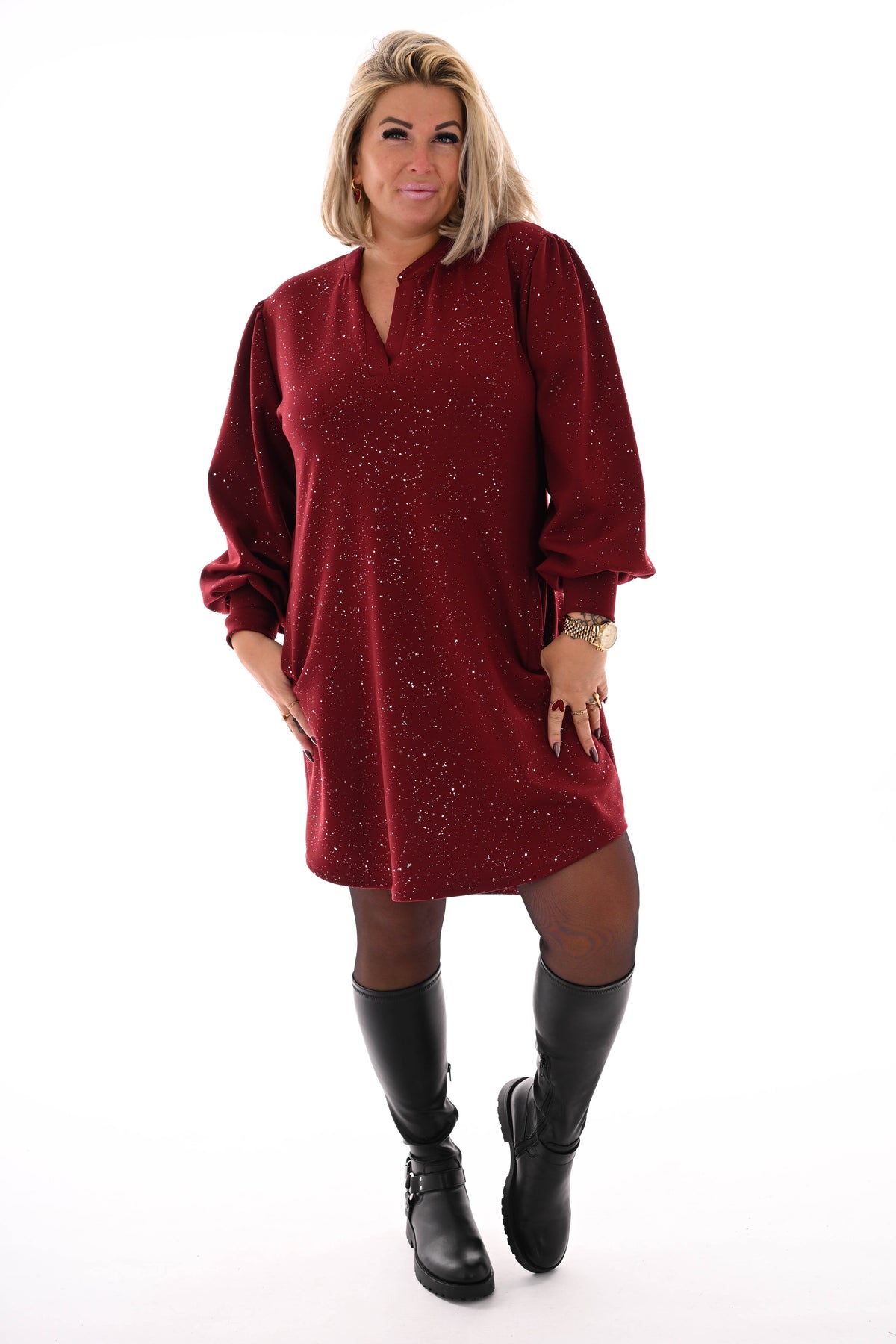 Jurk v-hals en pofmouwen glitter bordeaux