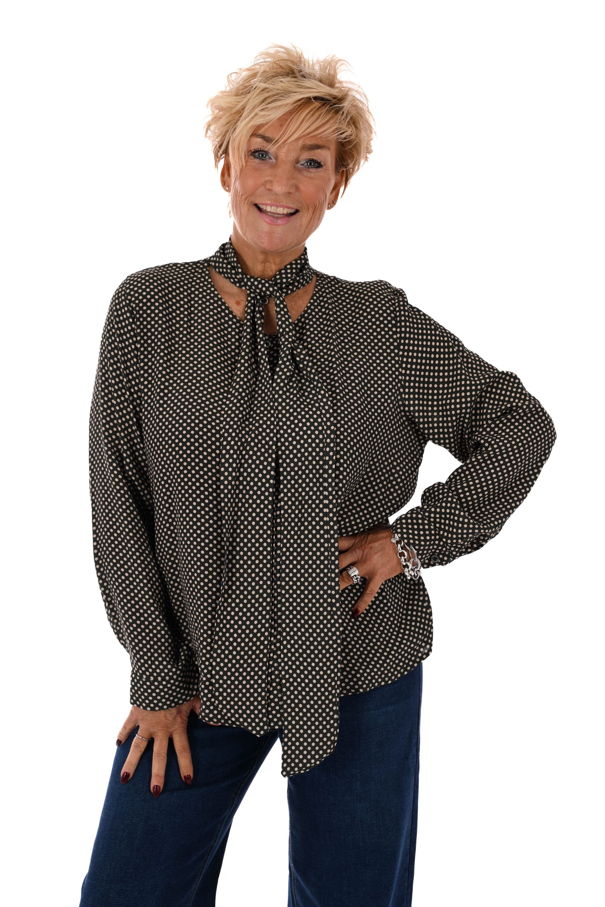 Doorknoop blouse kleine dots met strik legergroen