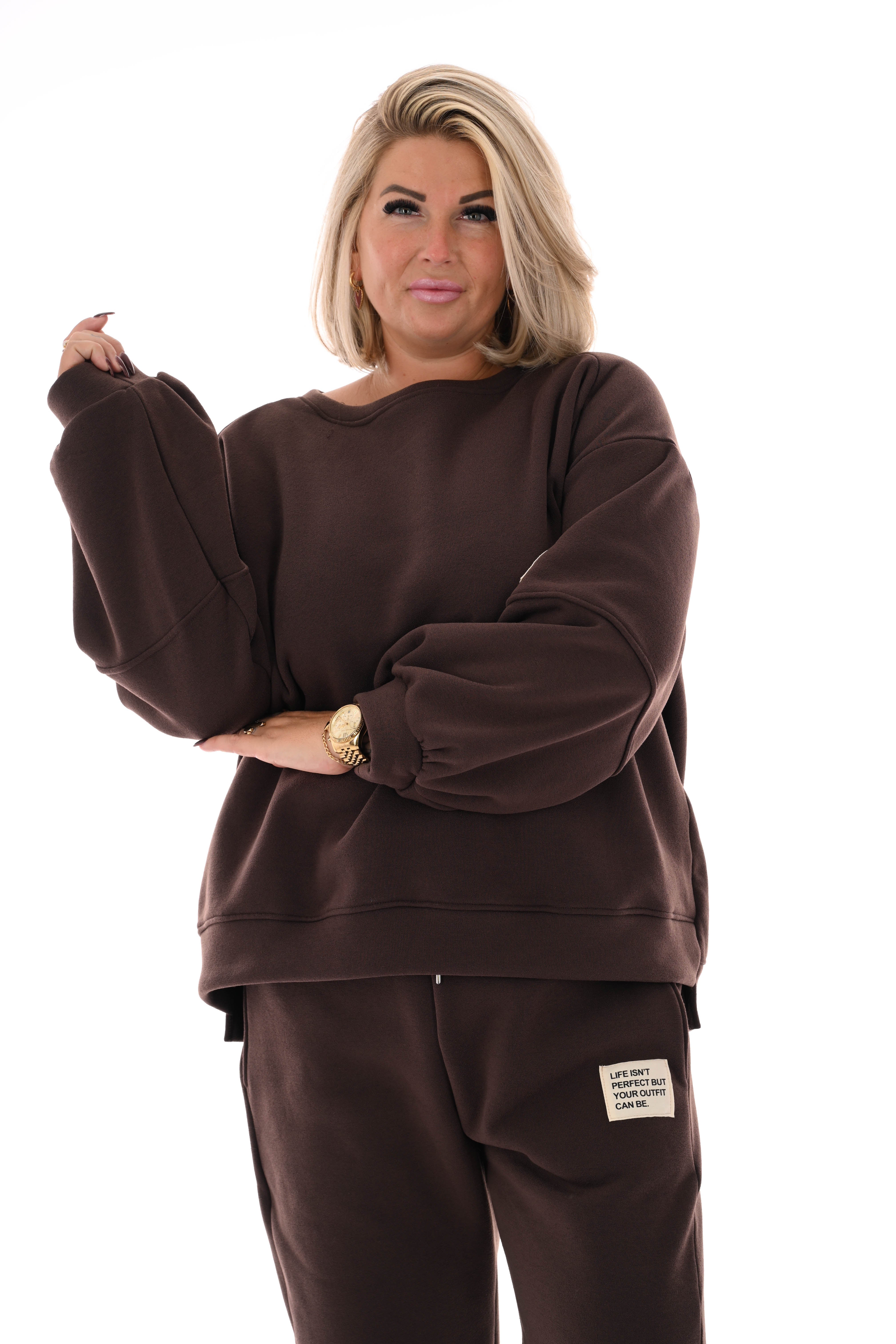 Tweedelig joggingspak applicatie bruin