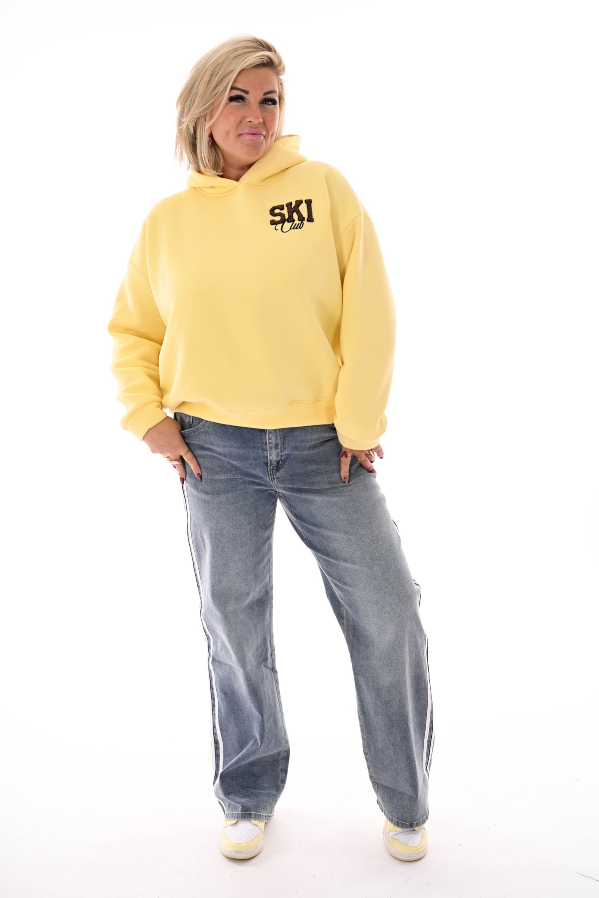 Hoodie ski club botergeel