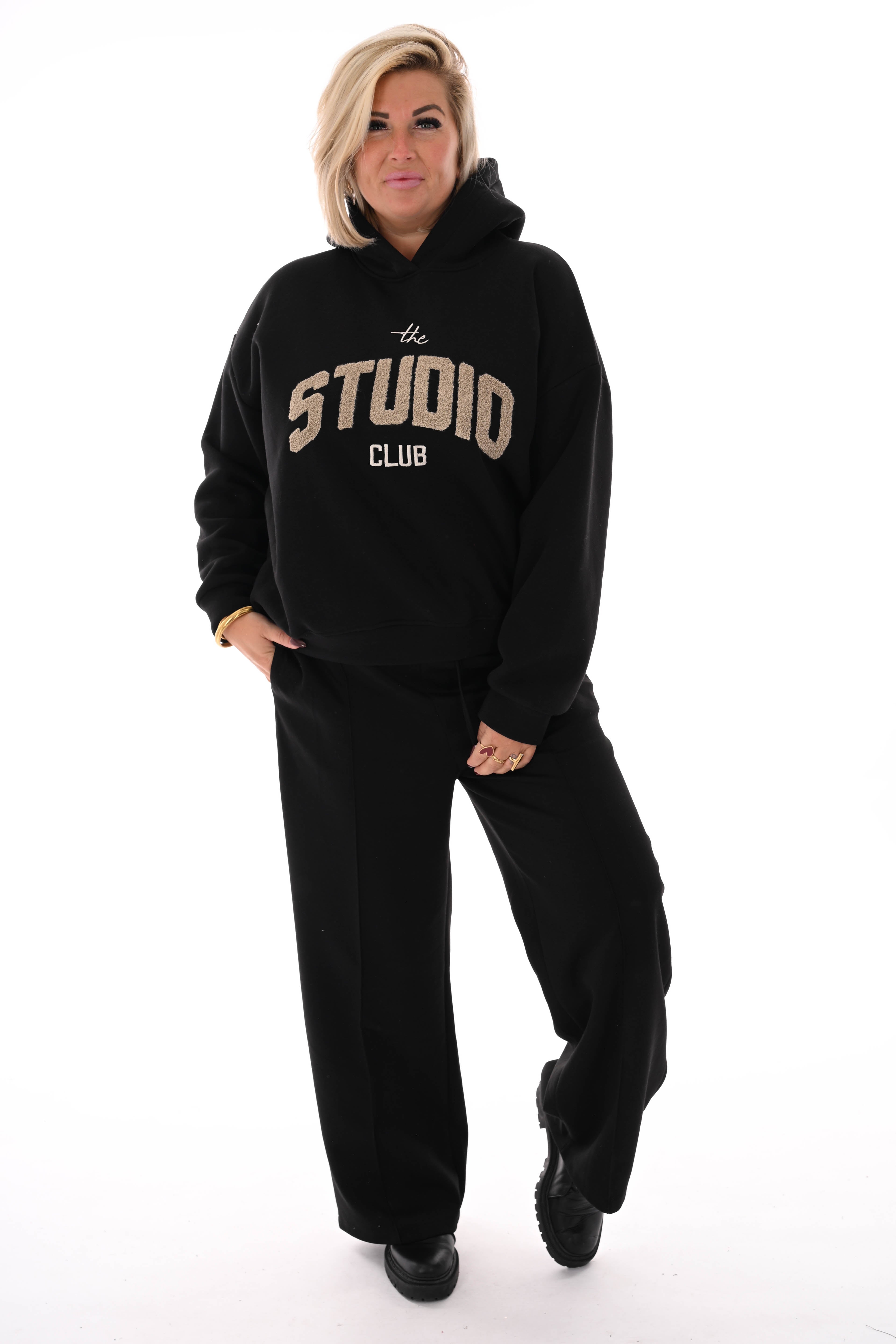 Hoodie studio club zwart