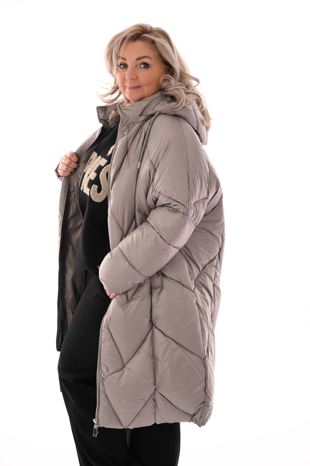 Half lange jas met capuchon taupe